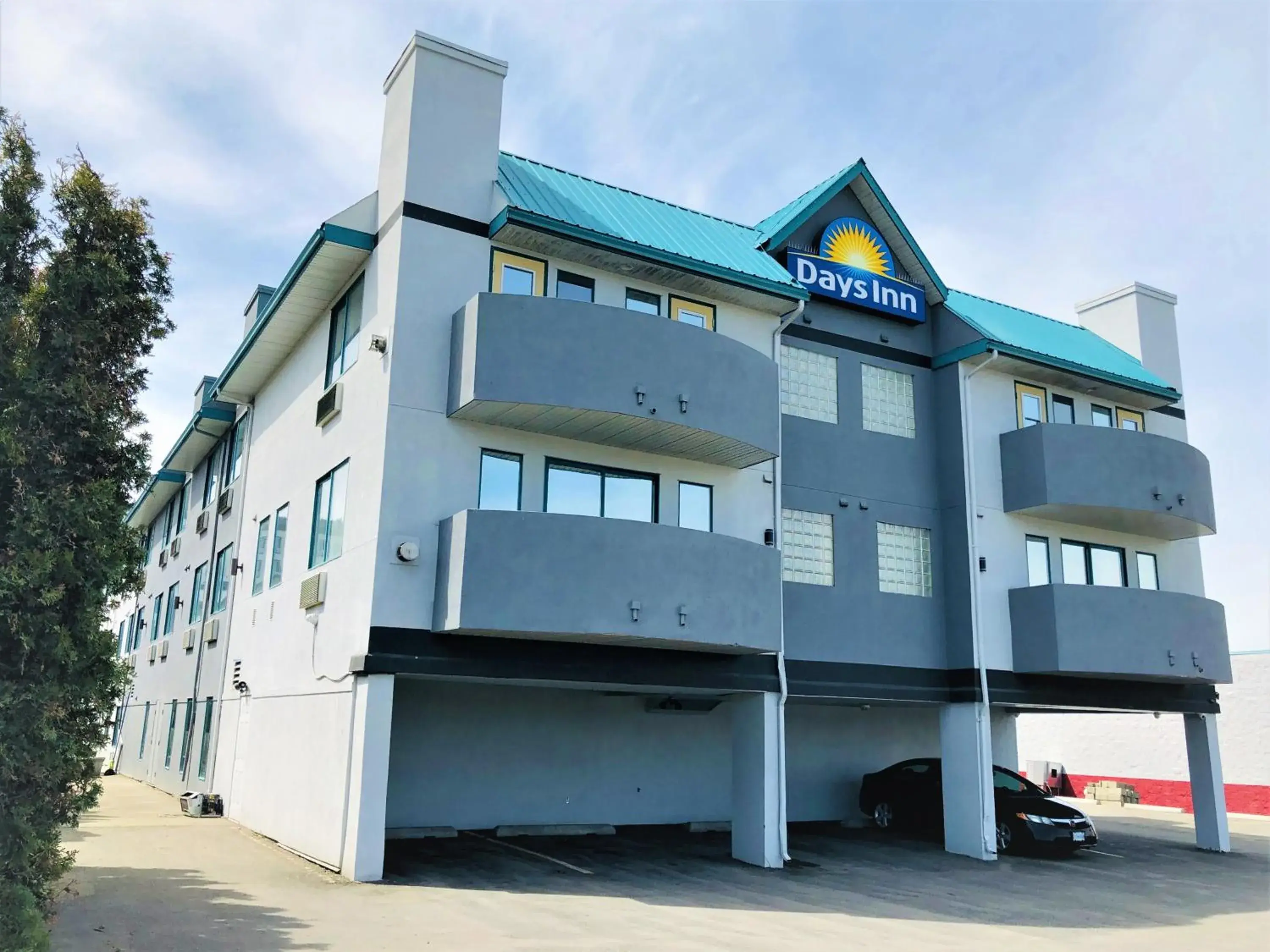 Property building in Days Inn by Wyndham Kamloops BC Property building in Days Inn by Wyndham Kamloops BC