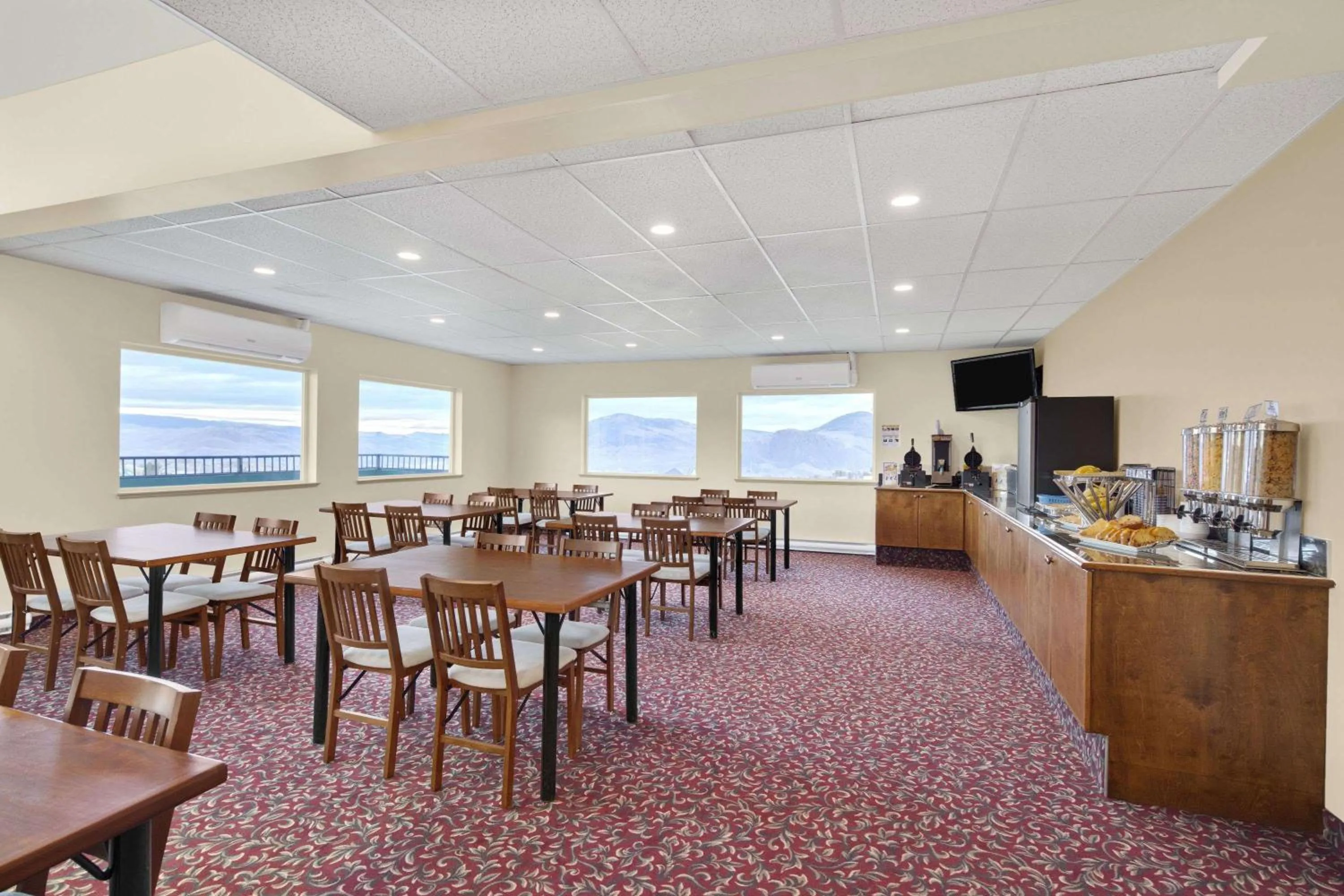 Restaurant/places to eat in Days Inn by Wyndham Kamloops BC