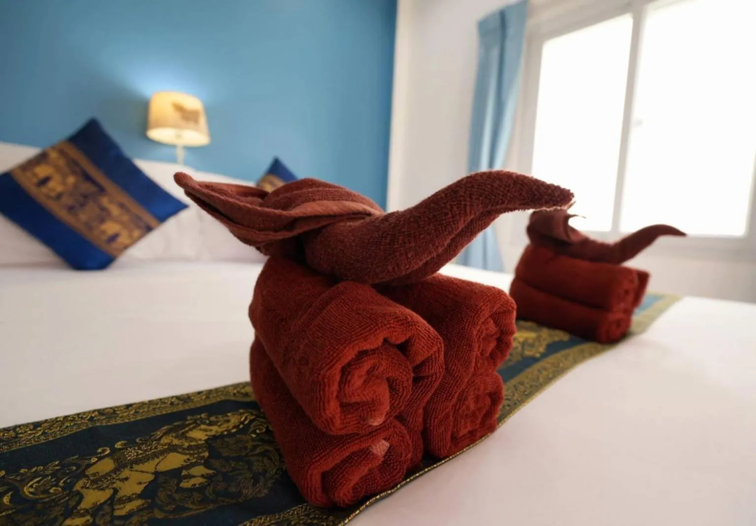 towels, Bed in Phannarai House