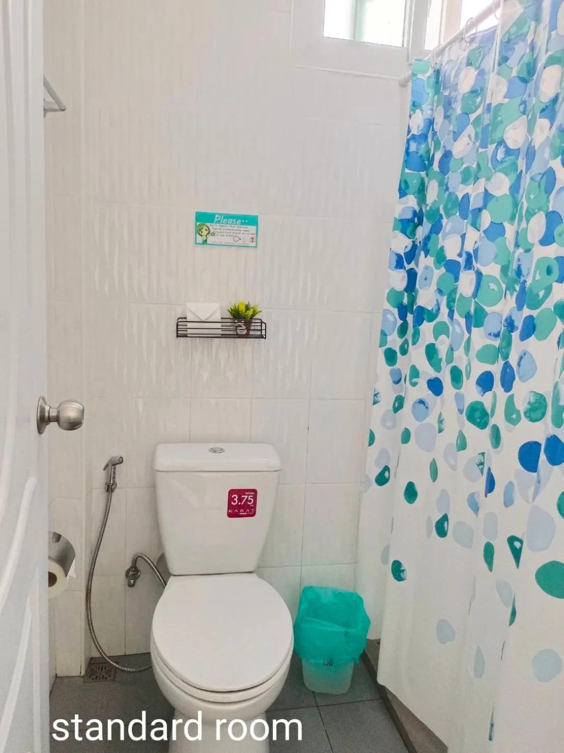 Bathroom in Phannarai House