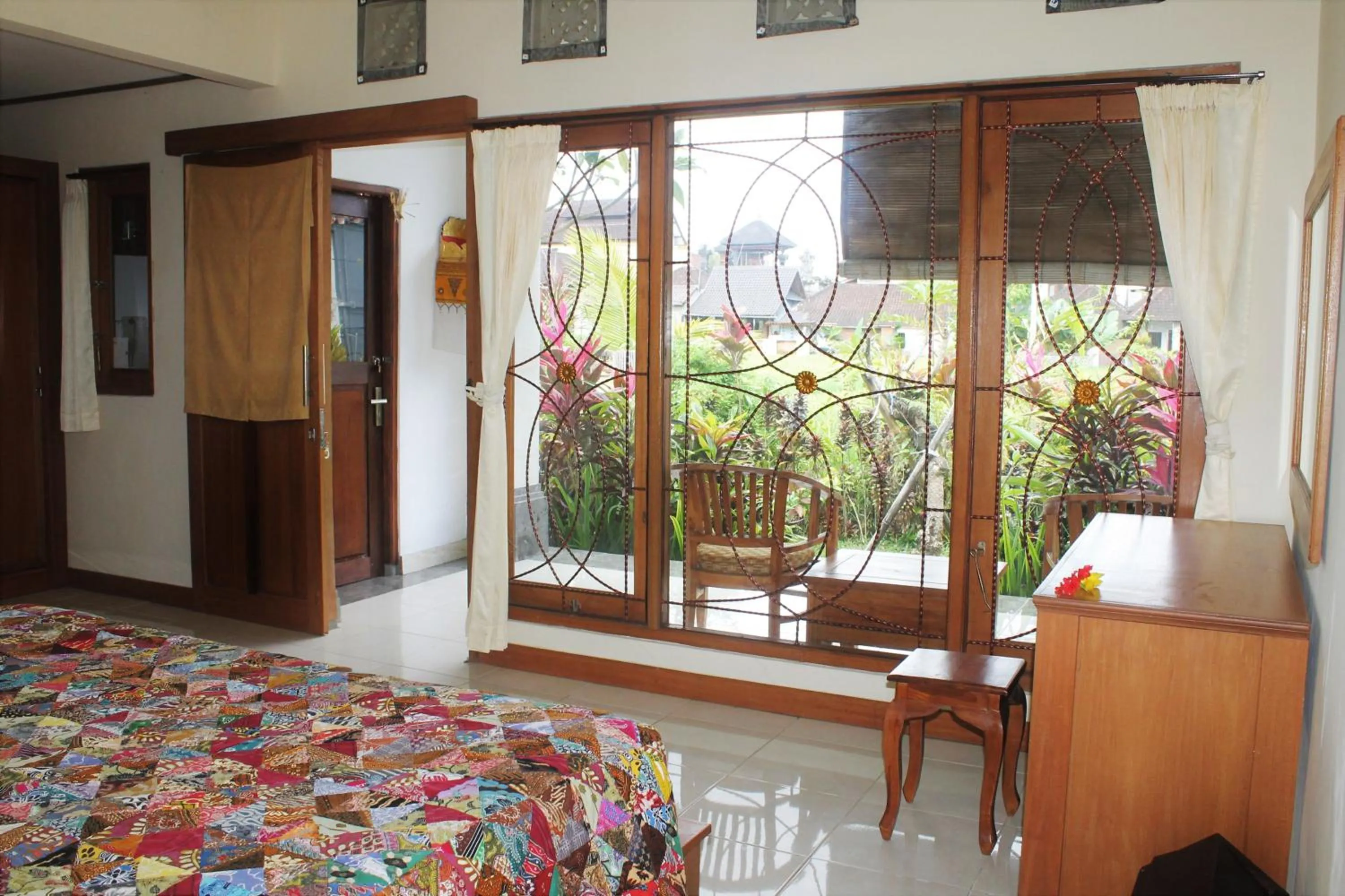Bed in Cenik House Ubud