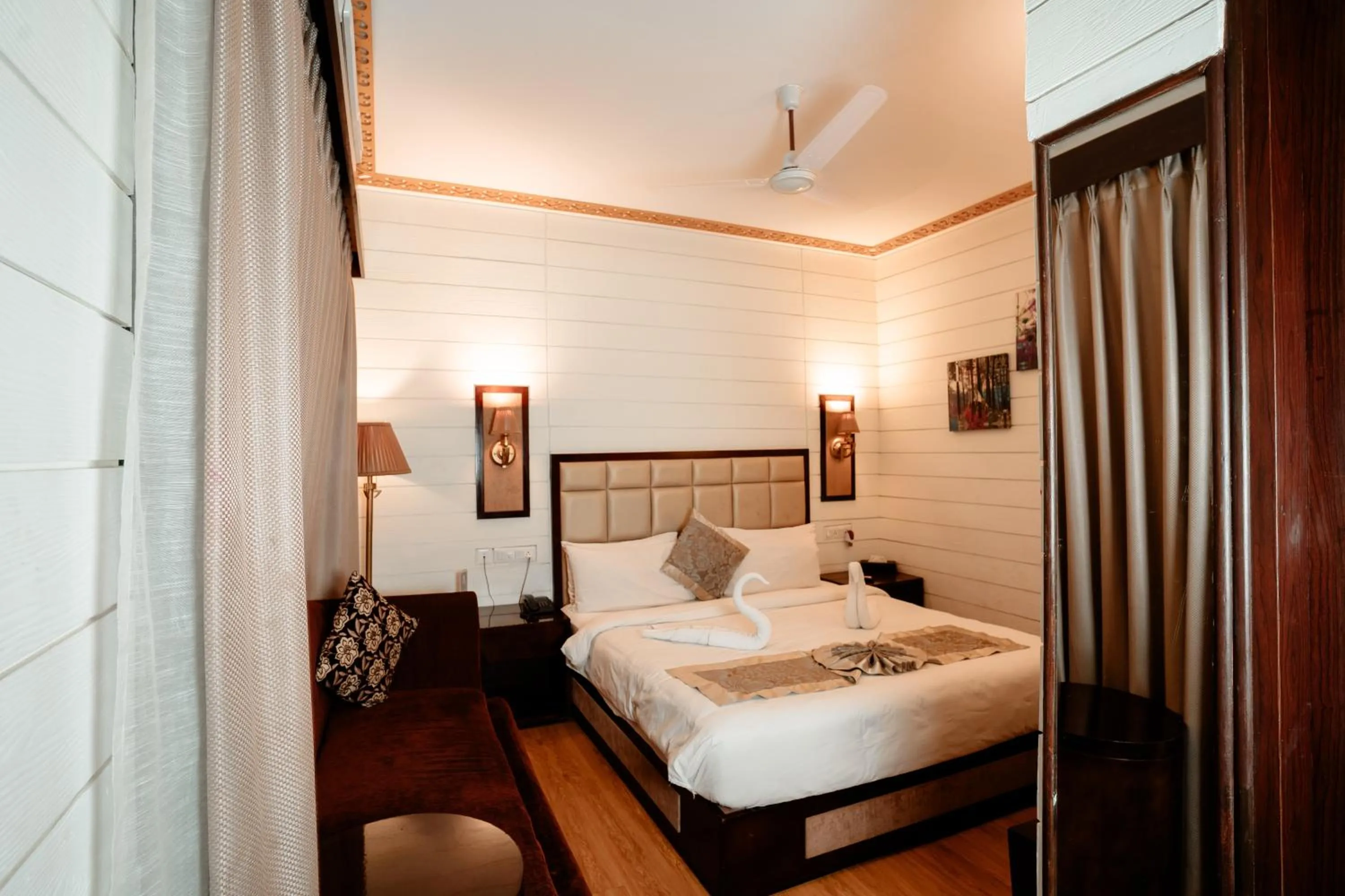 Bedroom, Bed in Sinon Baga Retreat