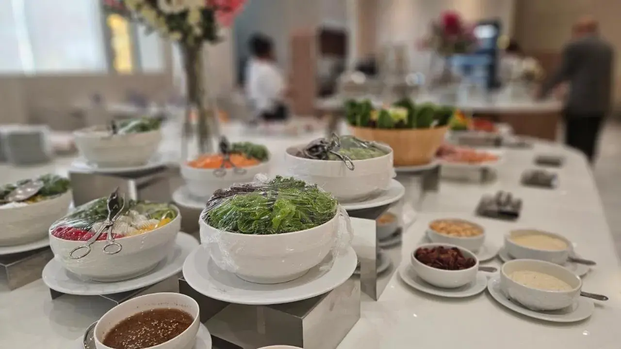 Restaurant/places to eat in The Four Wings Hotel Bangkok Restaurant/places to eat in The Four Wings Hotel Bangkok