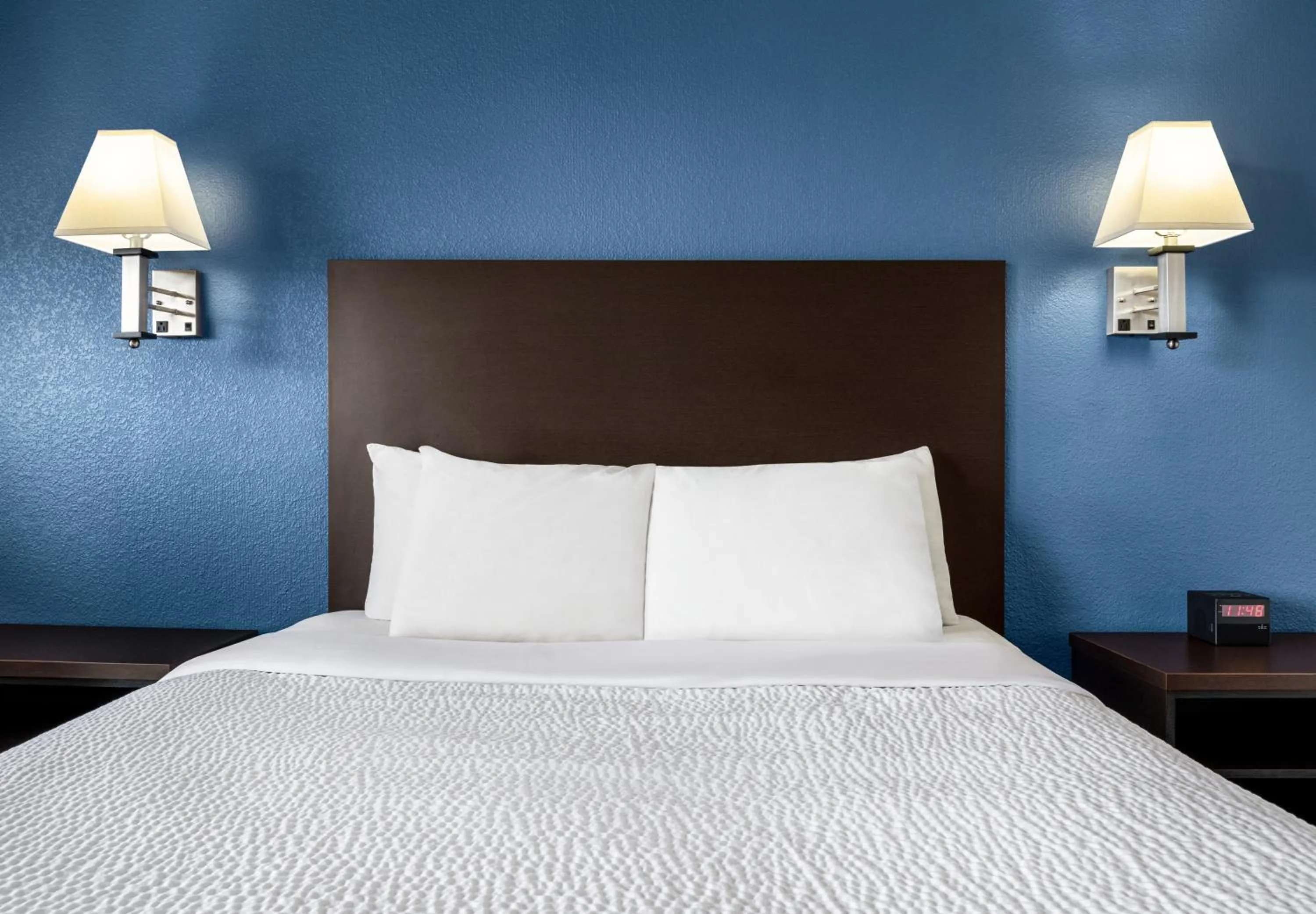 Bedroom, Bed in Baymont by Wyndham Kingman