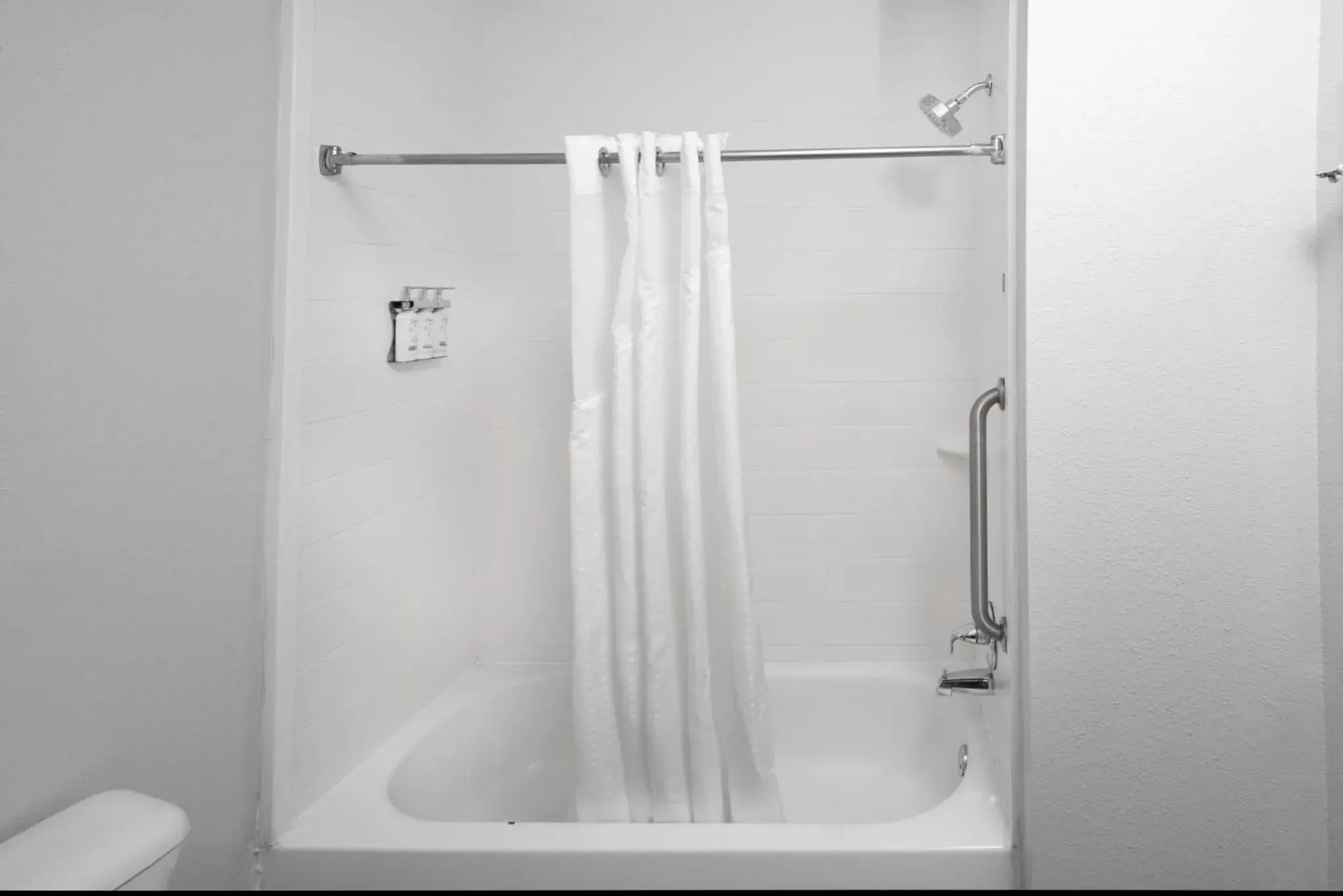 Standard Queen Room with Two Queen Beds and Balcony in Holiday Inn Express Conway by IHG Standard Queen Room with Two Queen Beds and Balcony in Holiday Inn Express Conway by IHG