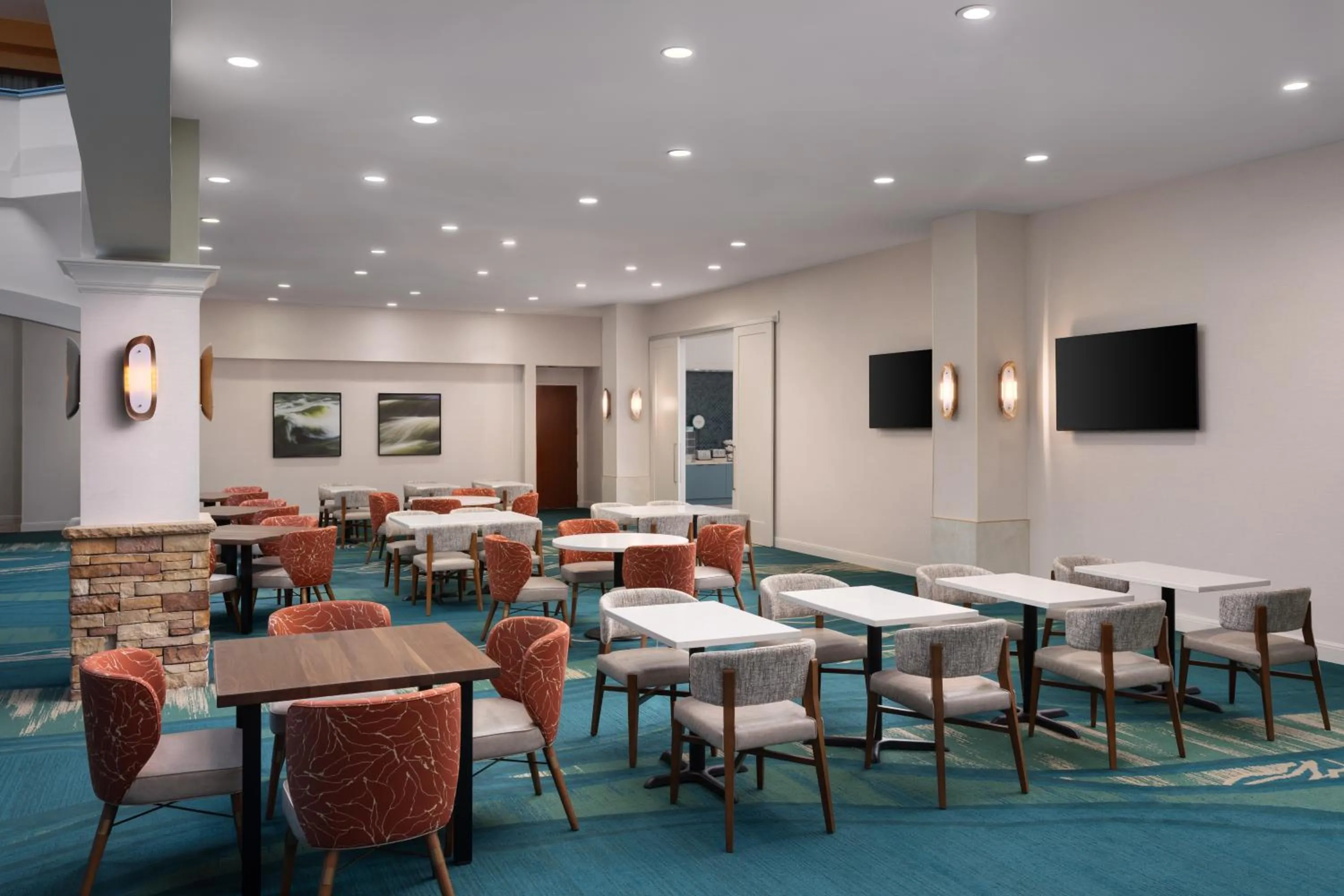 Restaurant/places to eat in Embassy Suites San Marcos Hotel Conference Center