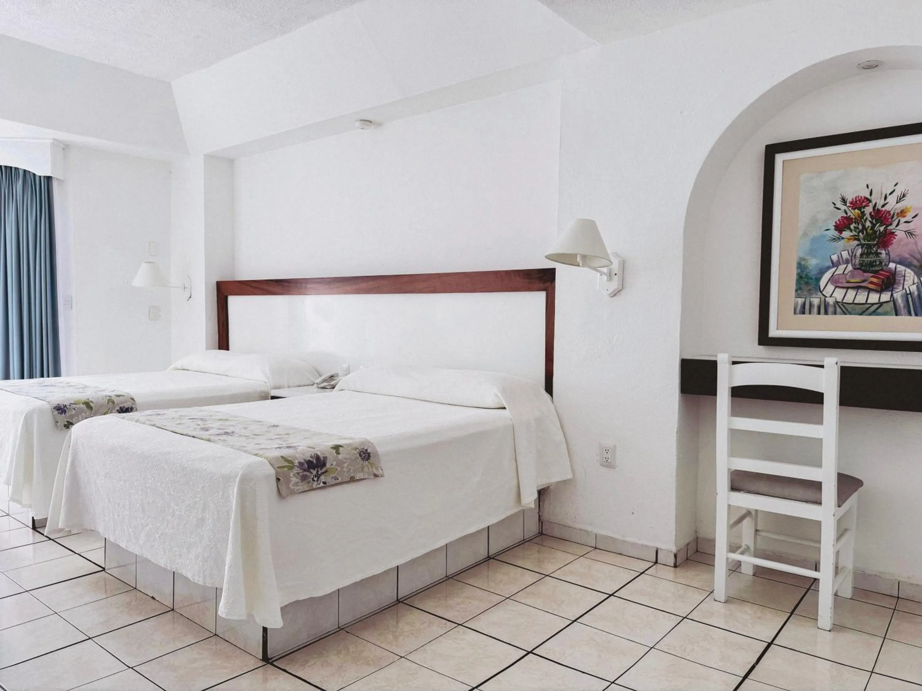 Bed in Tropicana Hotel Puerto Vallarta