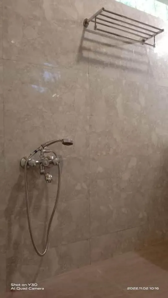 Shower in Nature Hunt Eco Camp