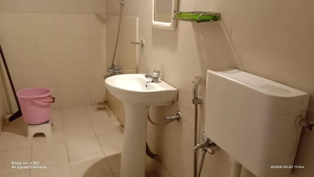 Bathroom in Nature Hunt Eco Camp