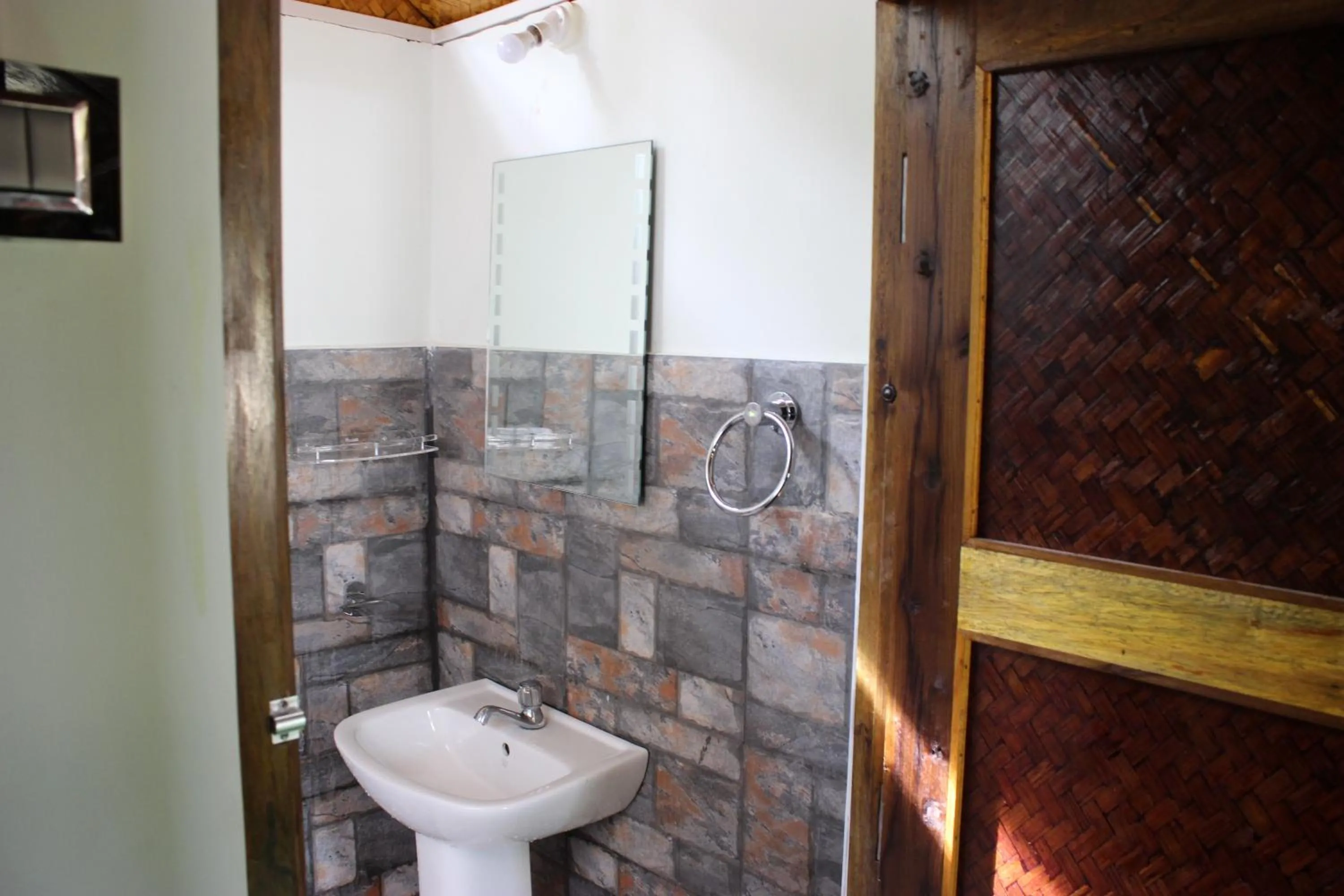 Bathroom in Nature Hunt Eco Camp