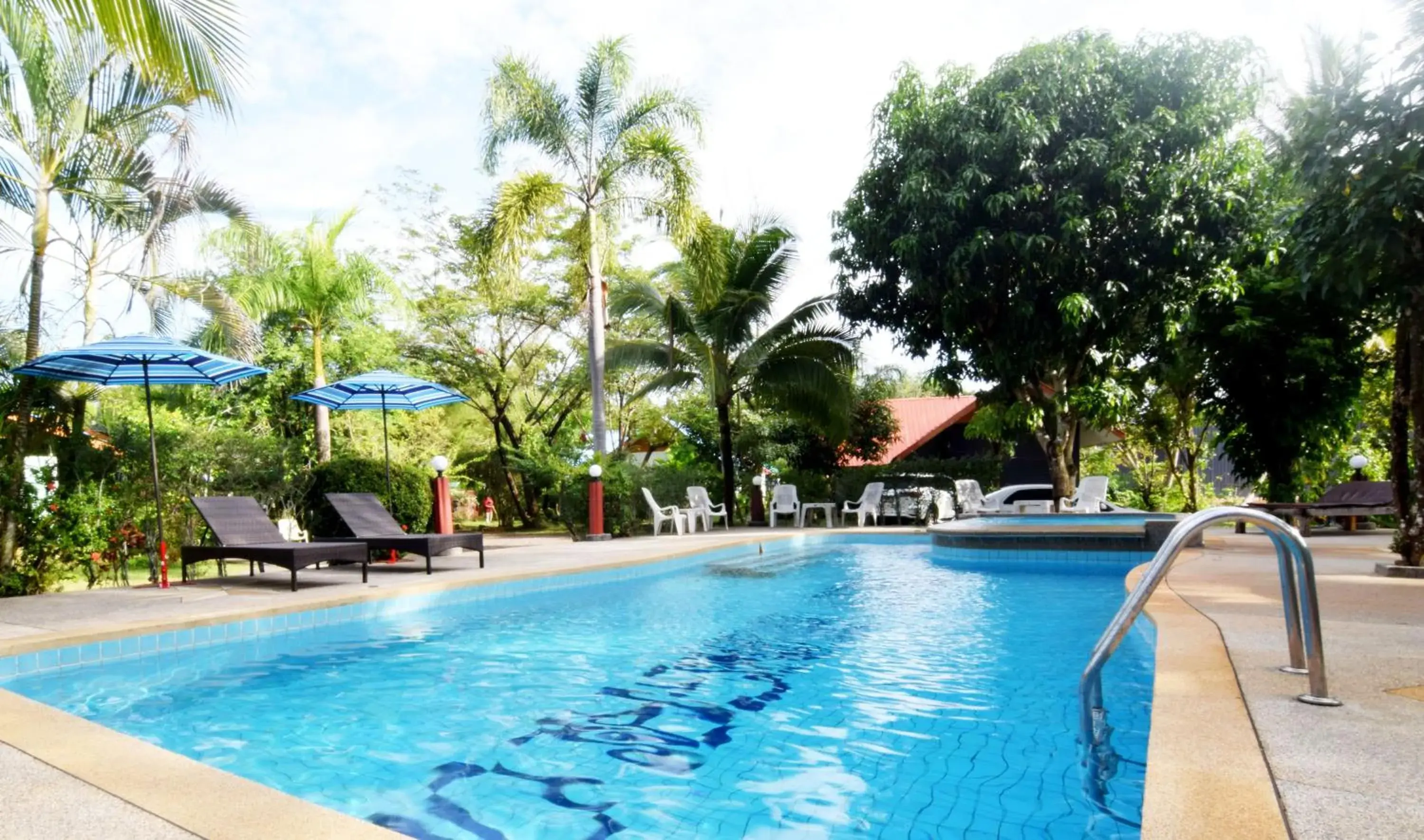 Pool view in Mild Garden View Resort Pool view in Mild Garden View Resort