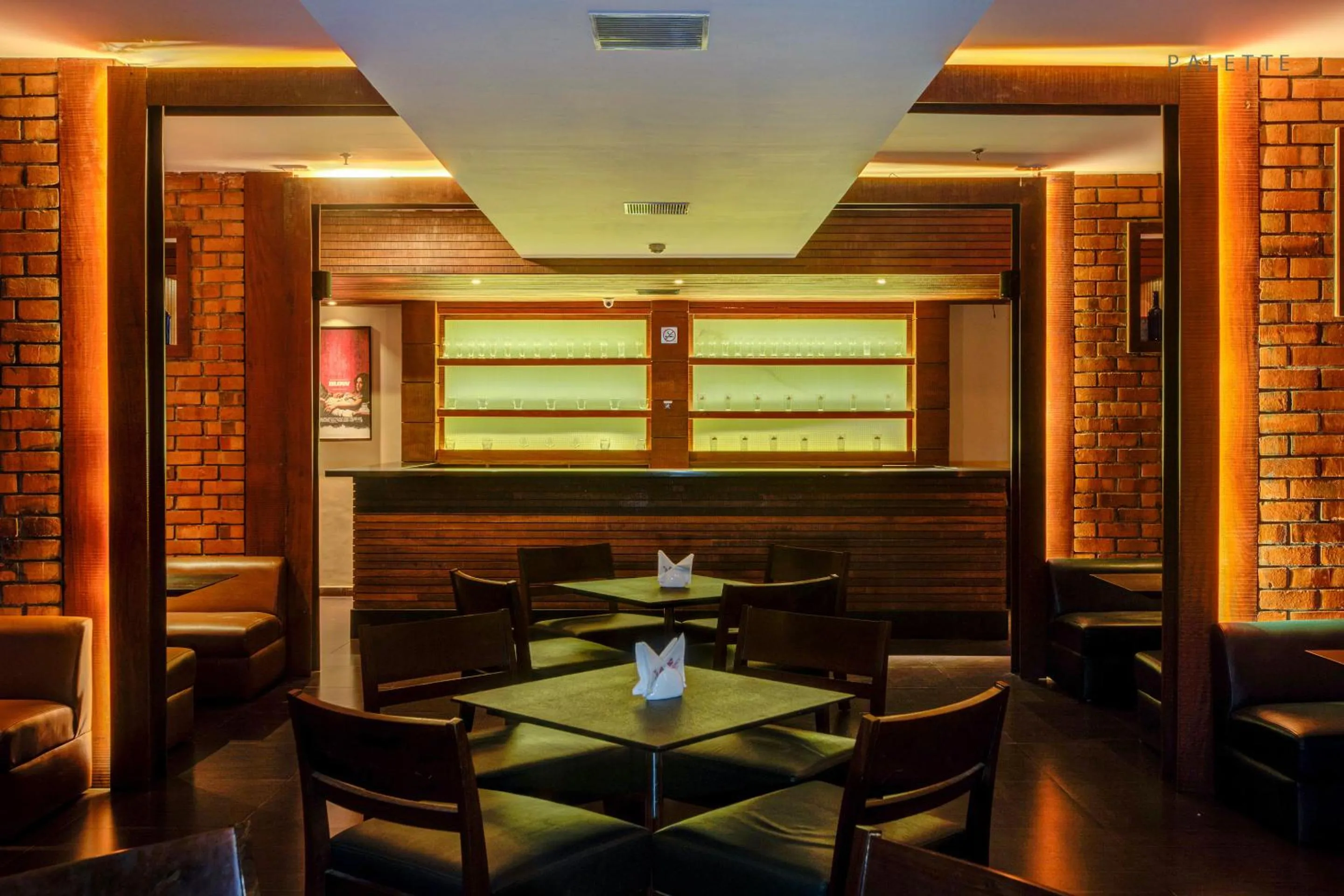 Restaurant/places to eat in JK Residency Kelakam