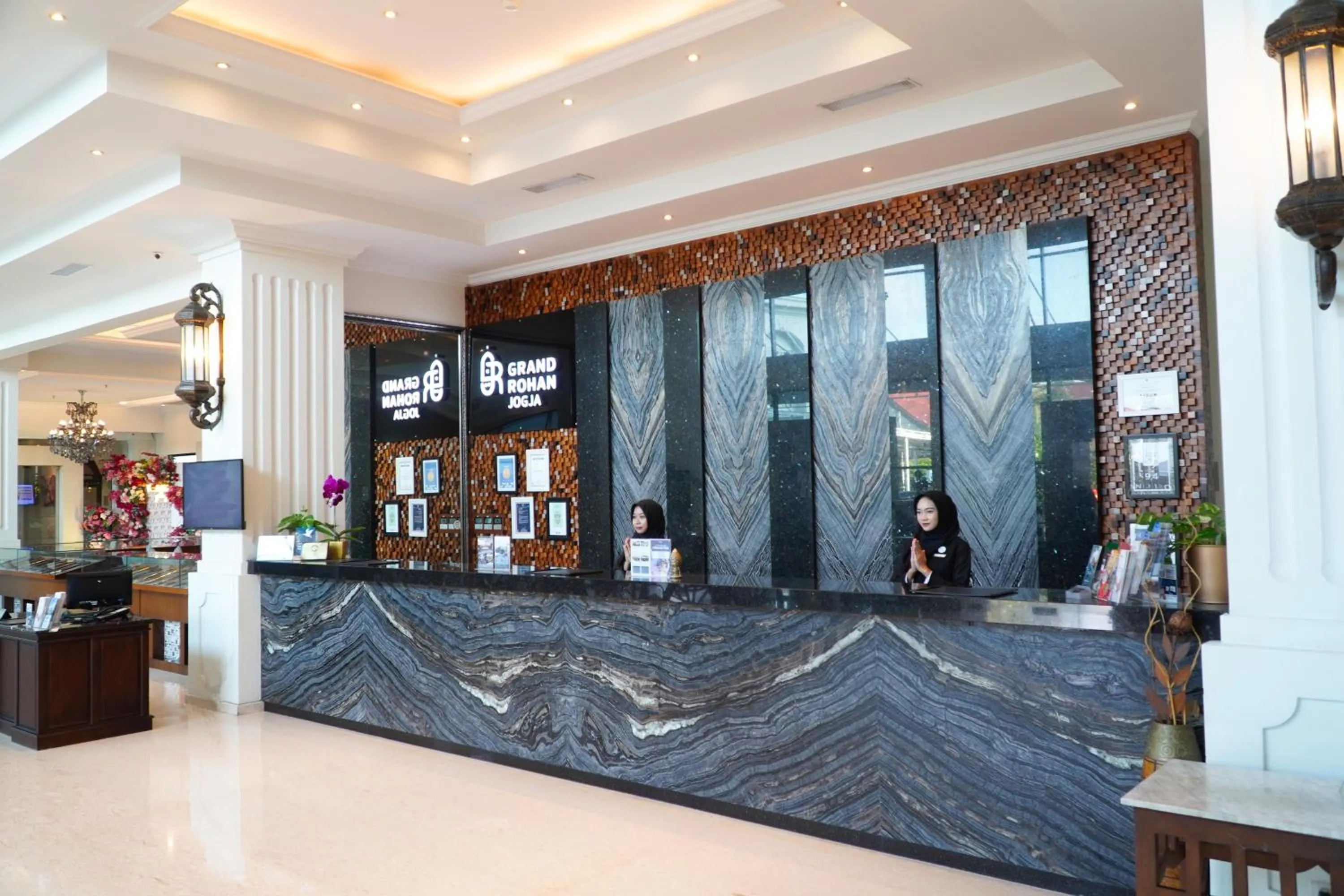 Lobby or reception in Grand Rohan Jogja