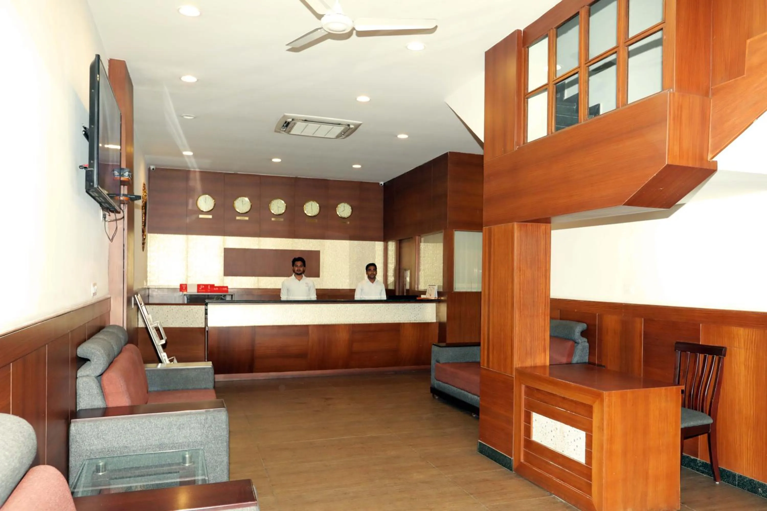 Lobby or reception in Traders Hotel - Kankanady, Mangalore