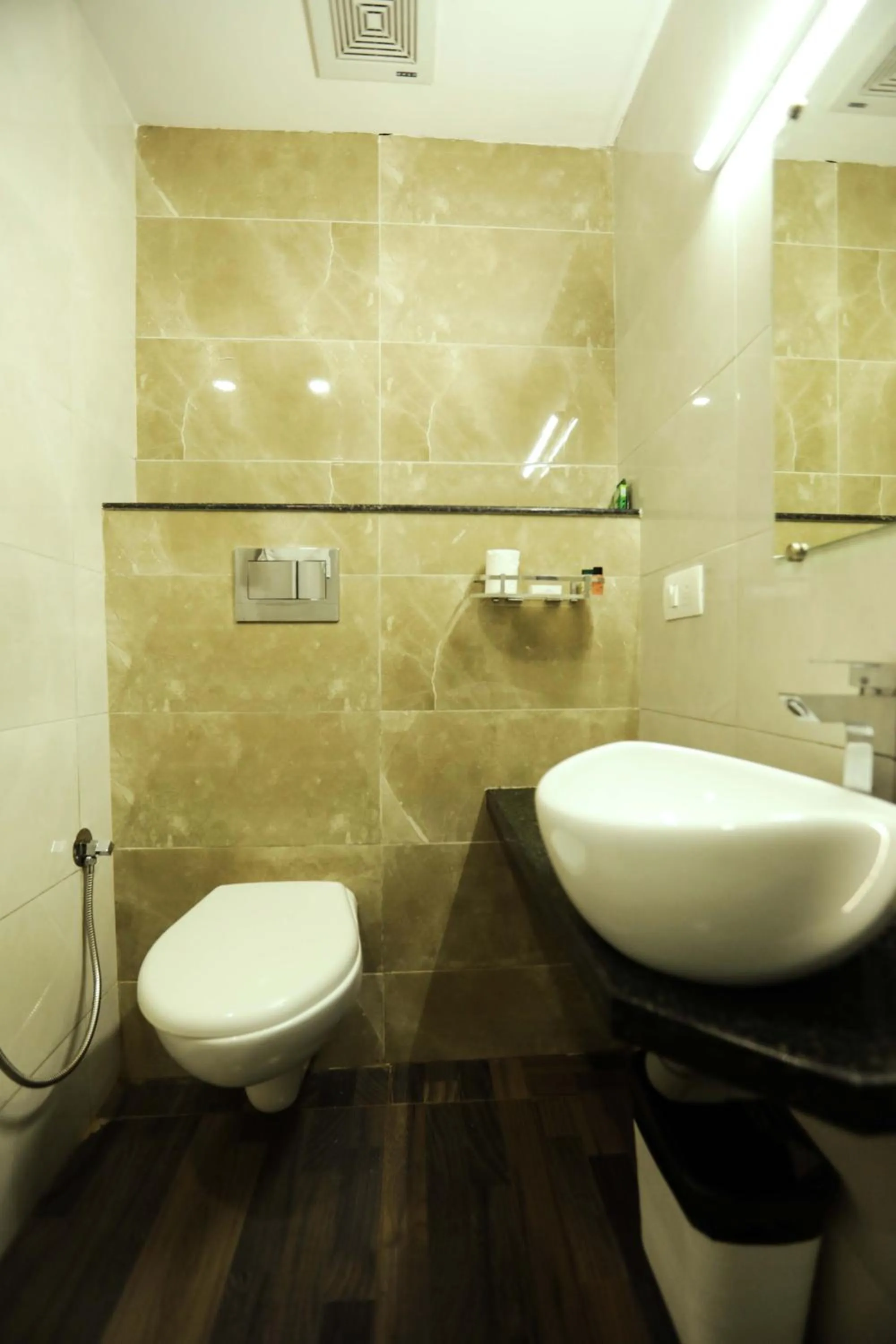 Bathroom in Traders Hotel - Kankanady, Mangalore