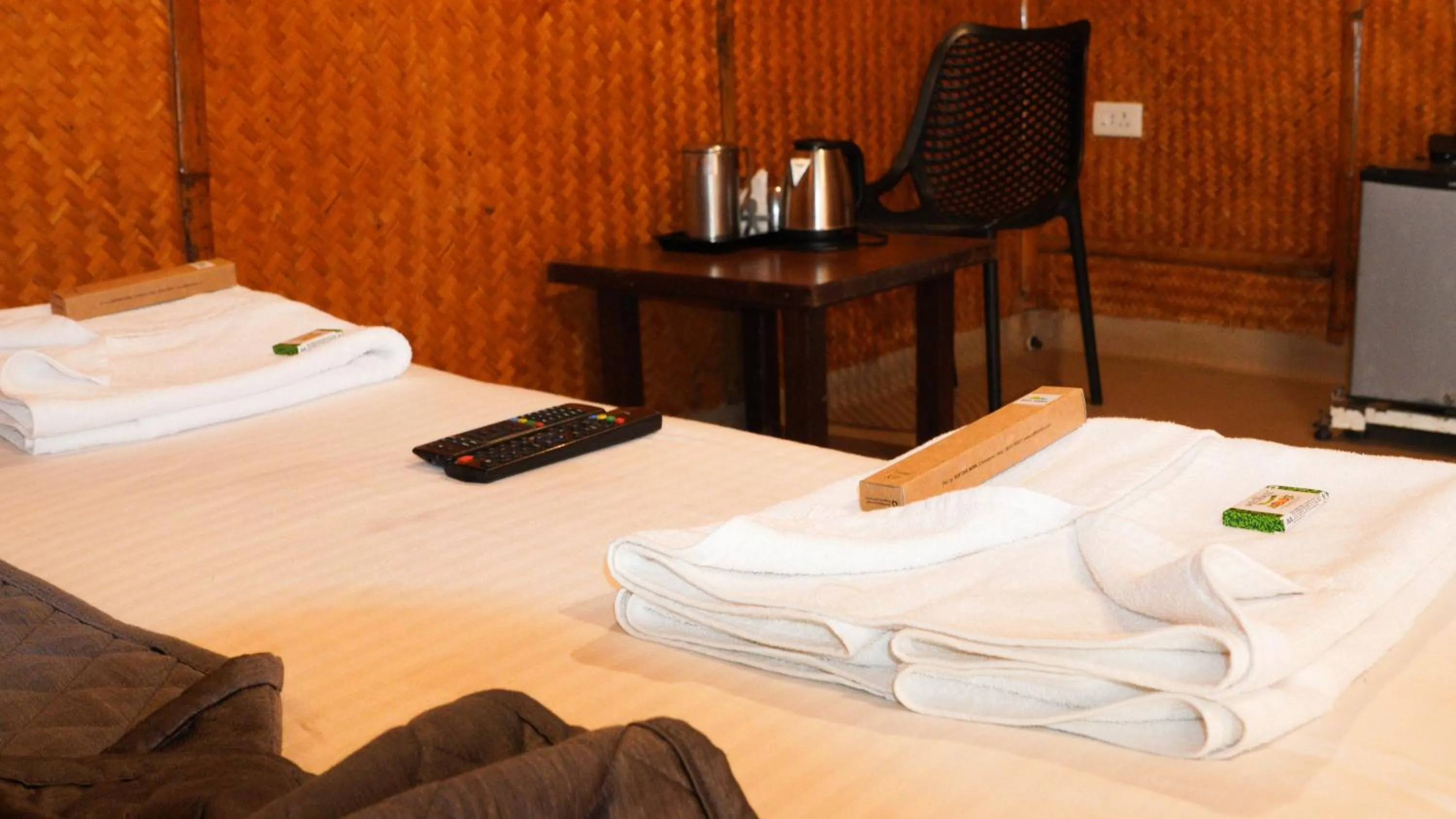 Bedroom, Bed in River Valley Resort