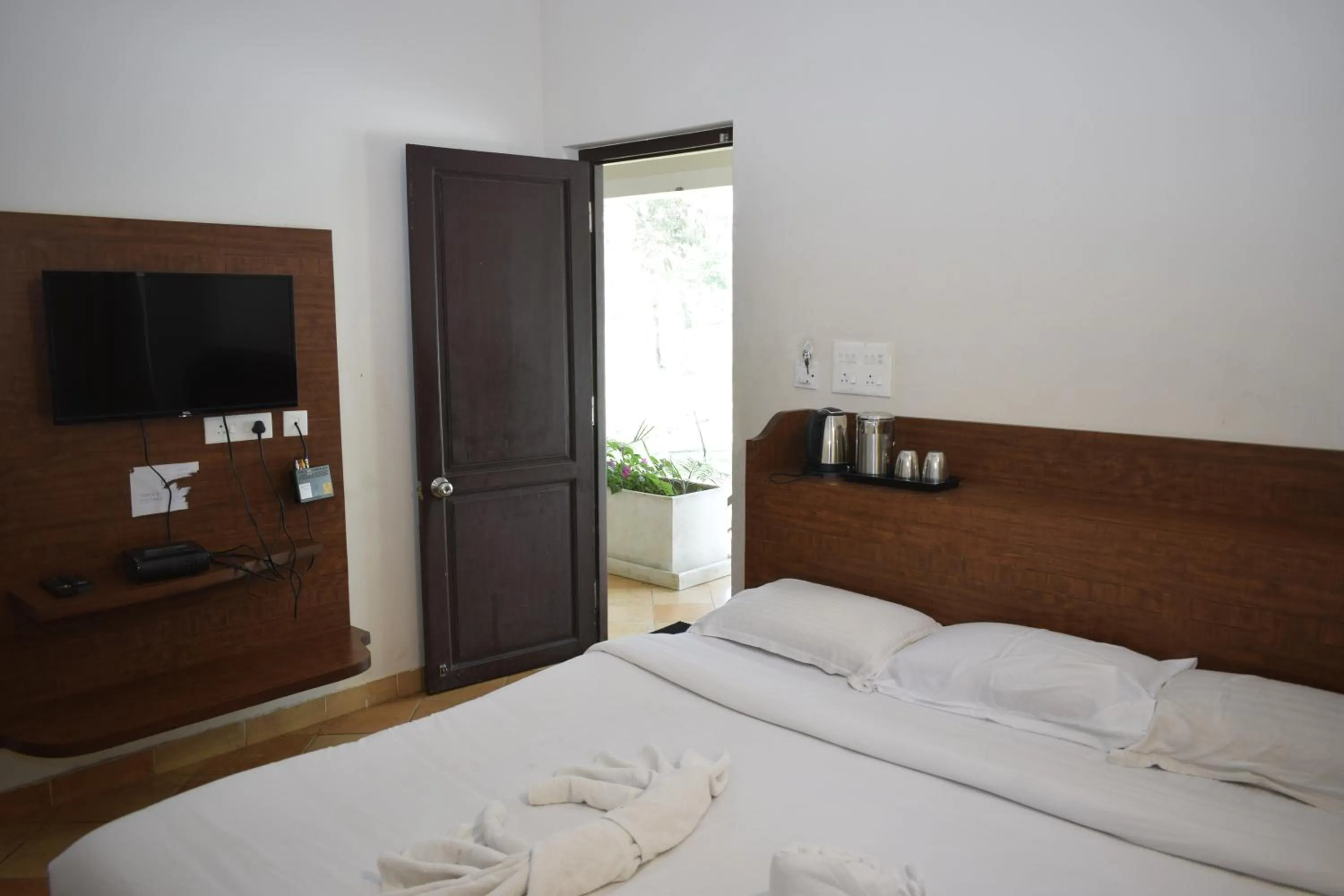 TV and multimedia, Bed in River Valley Resort