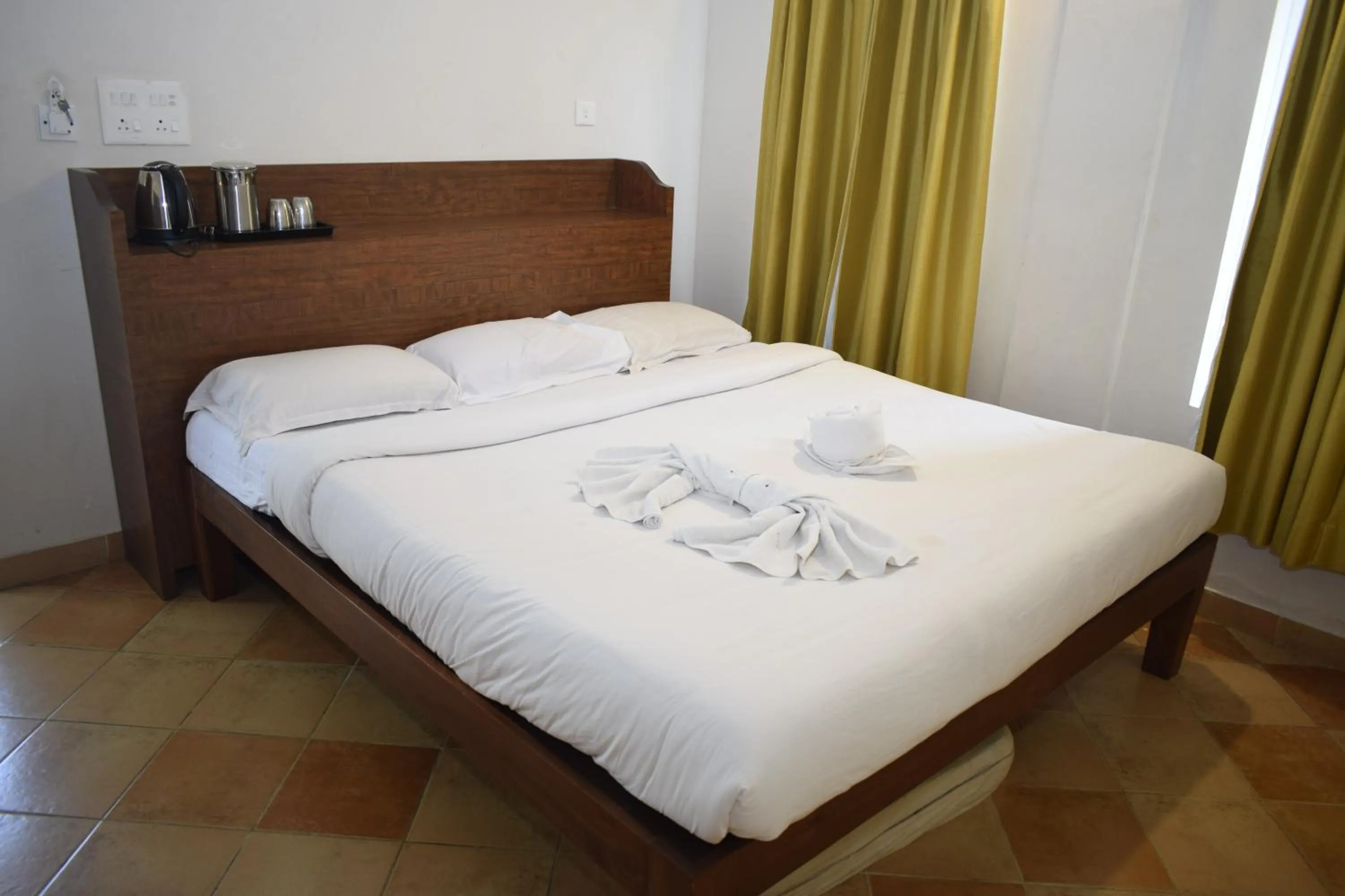 Photo of the whole room, Bed in River Valley Resort