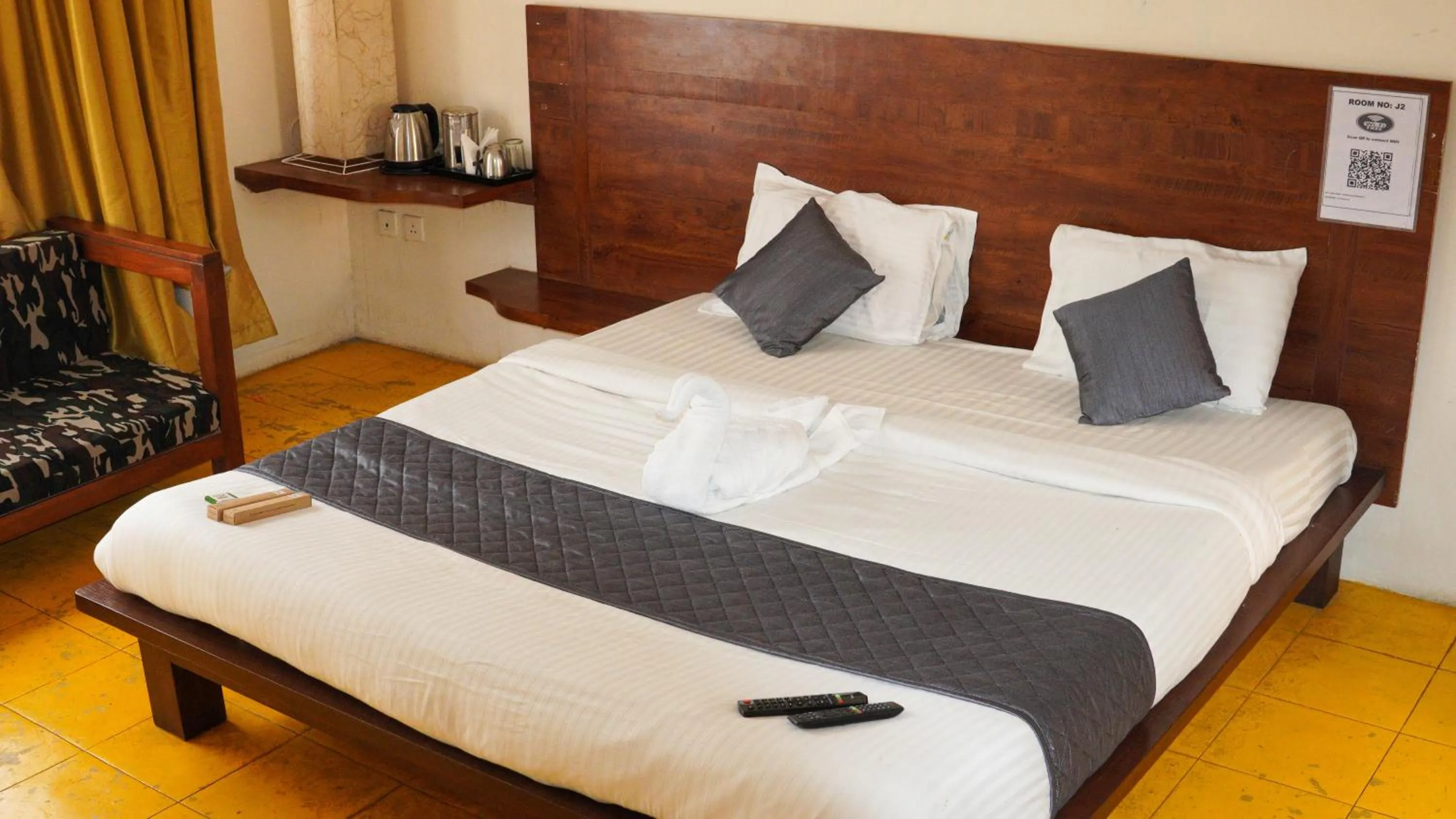 Bedroom, Bed in River Valley Resort