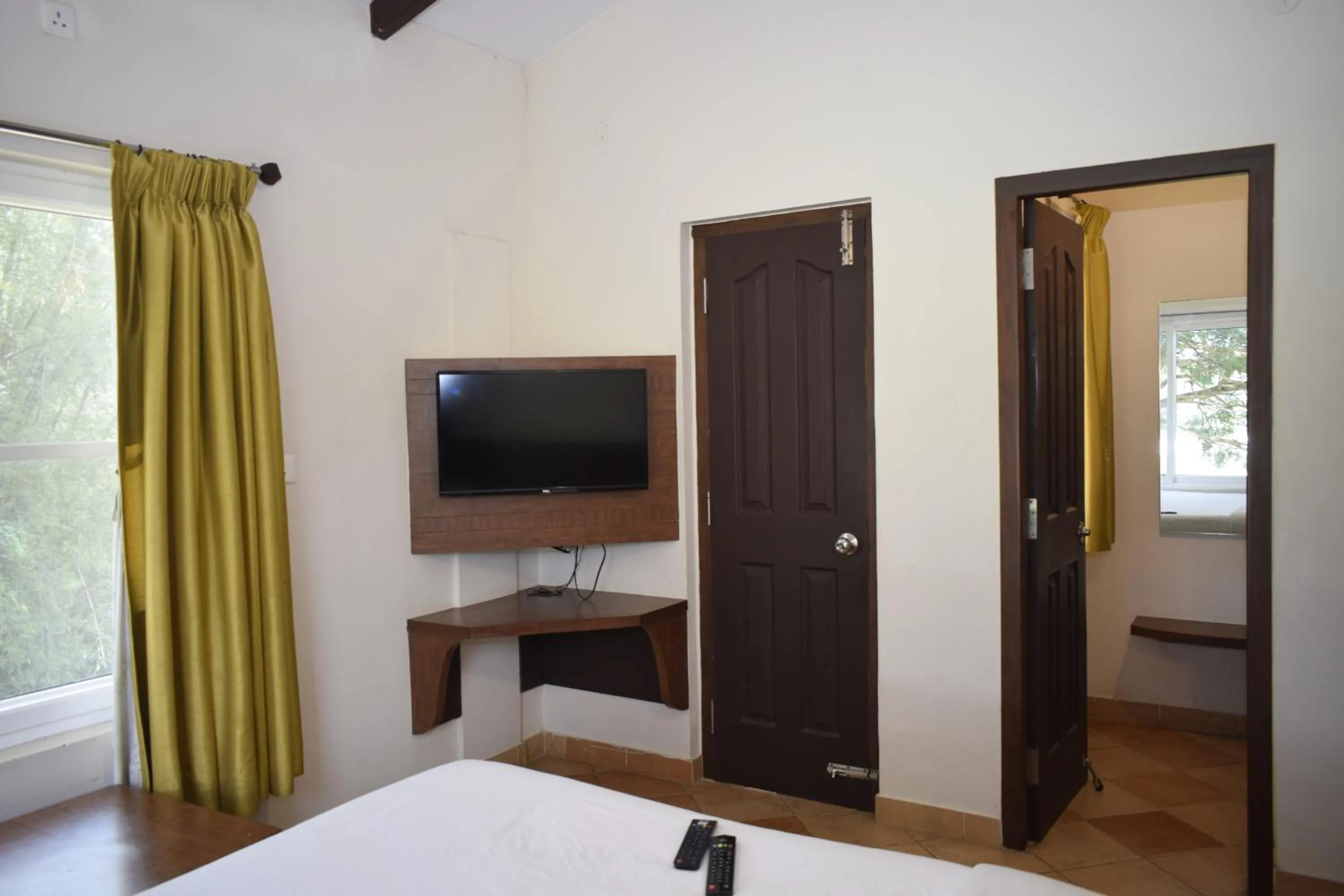 TV and multimedia, Bed in River Valley Resort