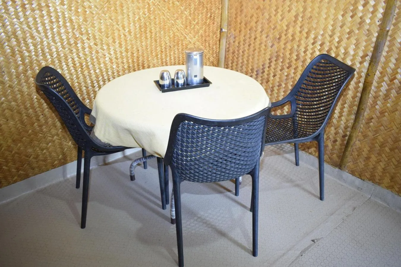 Seating area in River Valley Resort