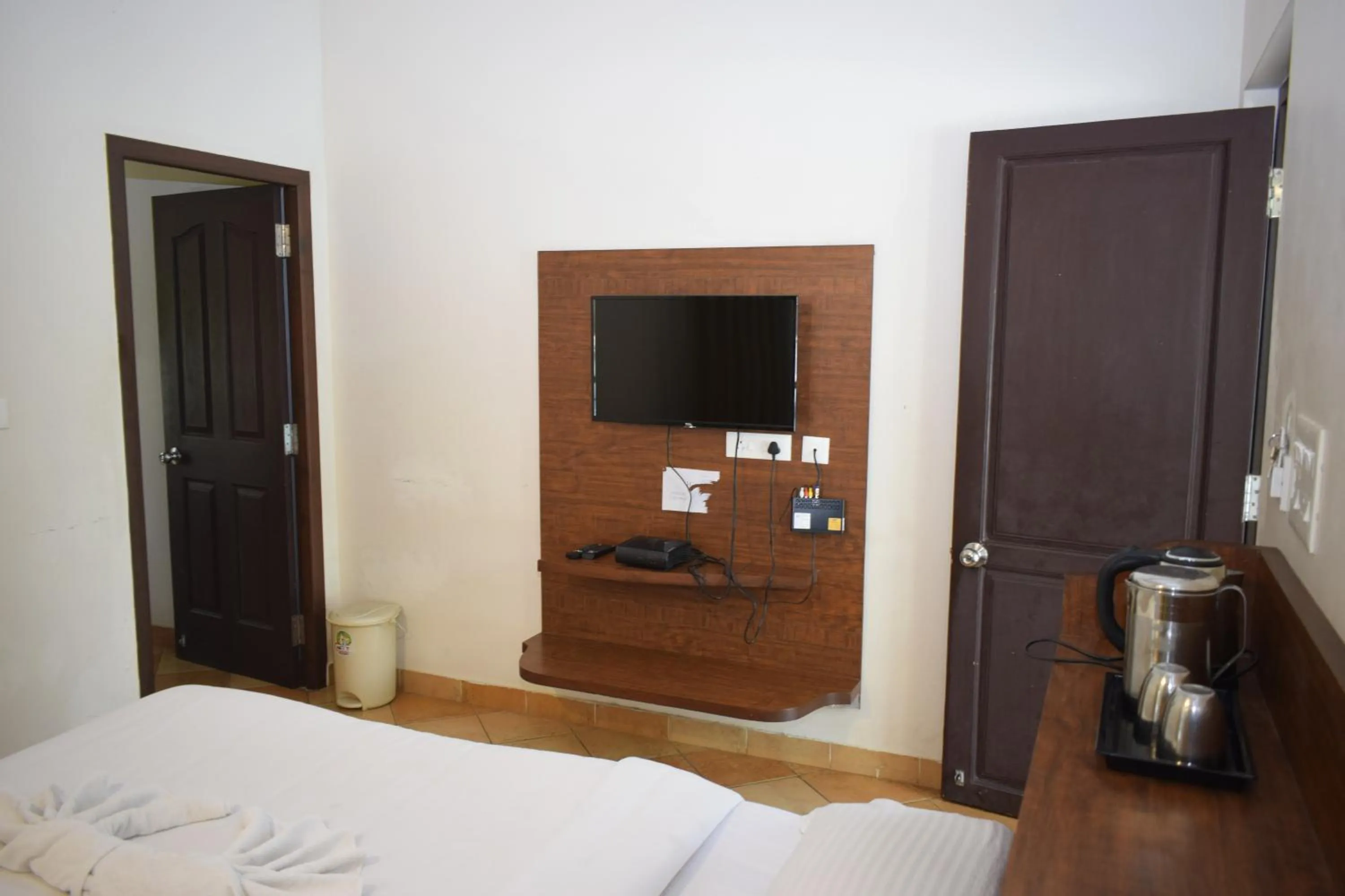 TV and multimedia, Bed in River Valley Resort