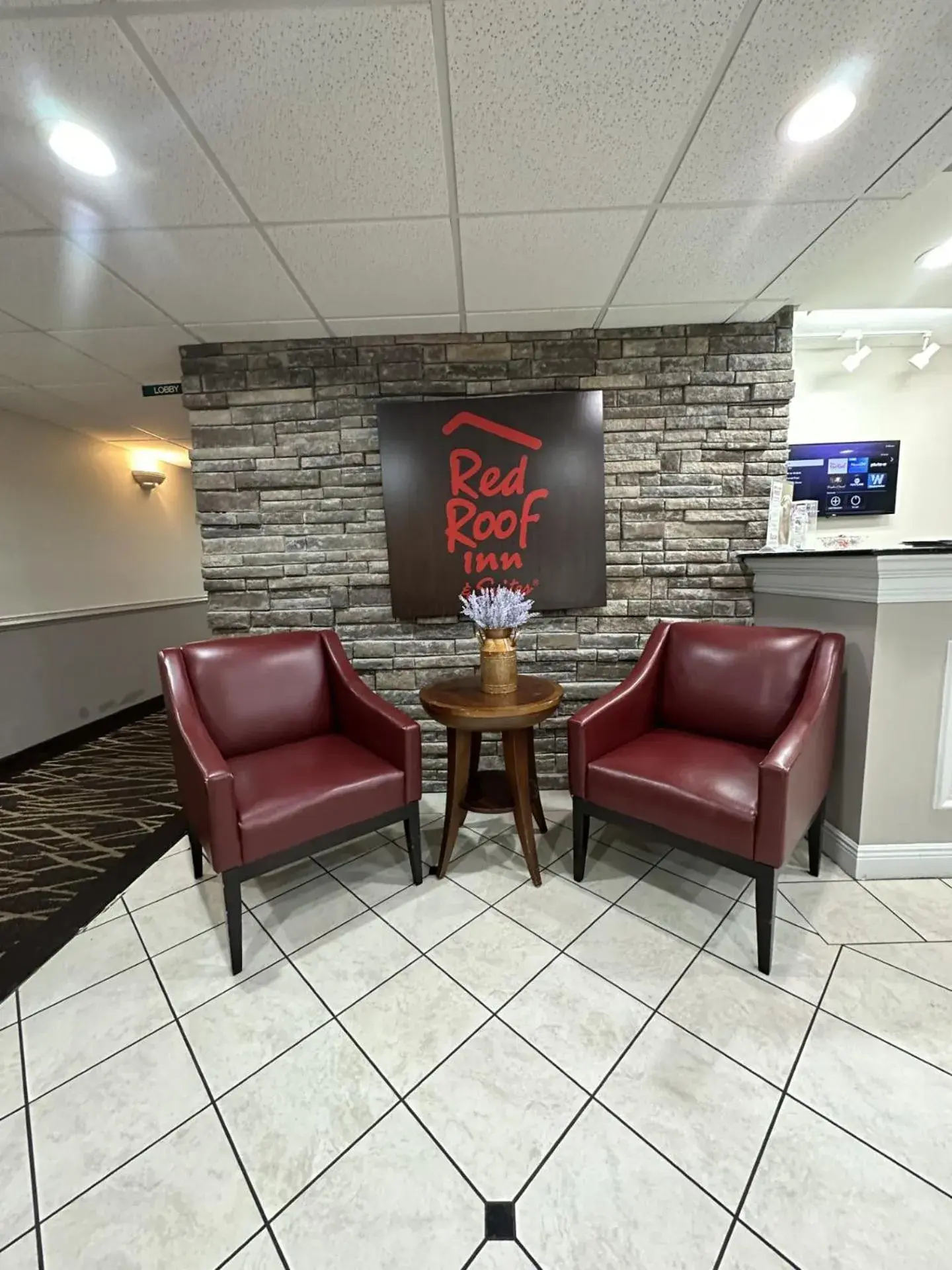 Lobby or reception in Red Roof Inn & Suites Biloxi - Ocean Springs Lobby or reception in Red Roof Inn & Suites Biloxi - Ocean Springs