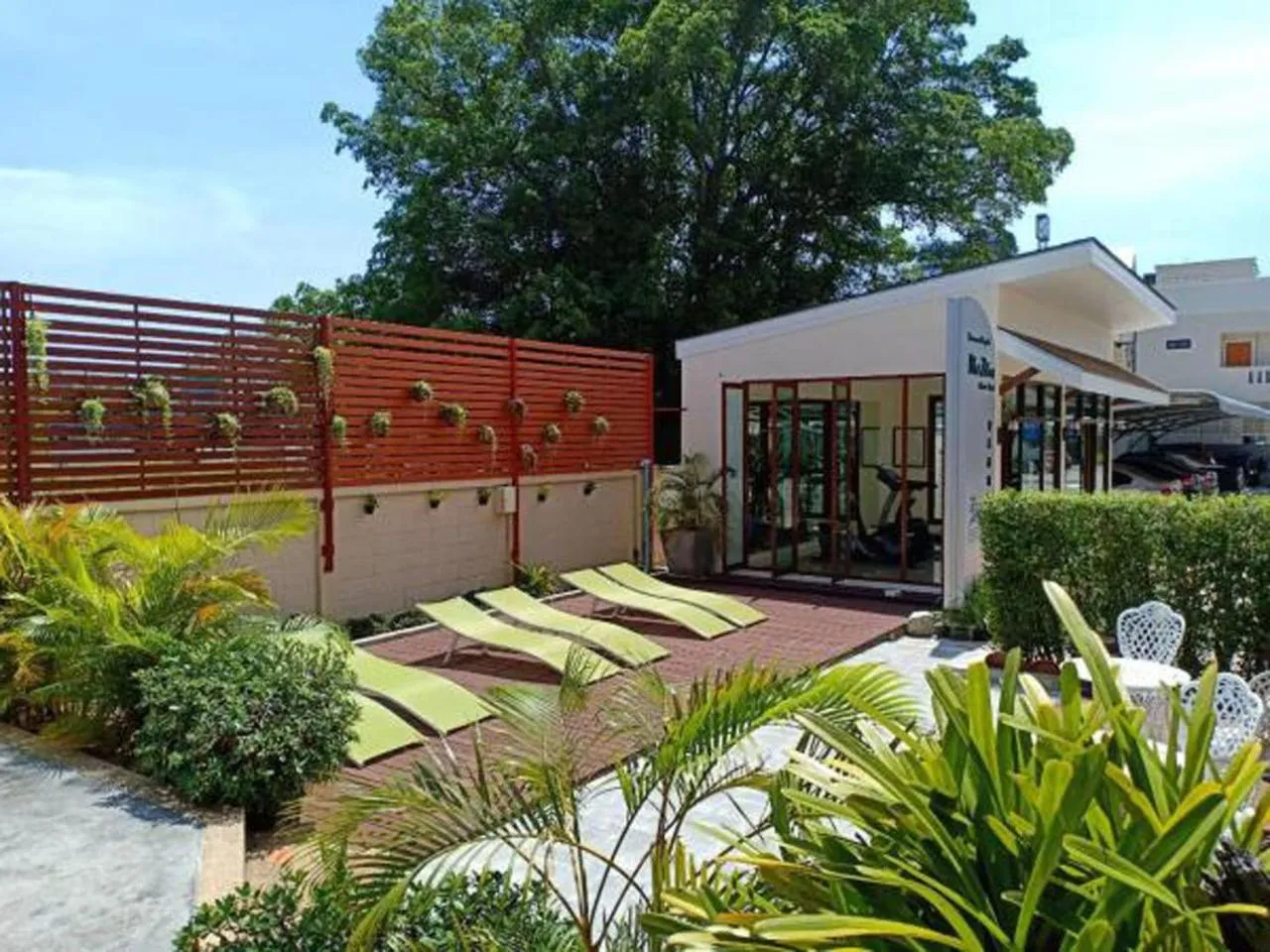 Solarium in Mei Zhou Phuket Hotel - SHA Plus