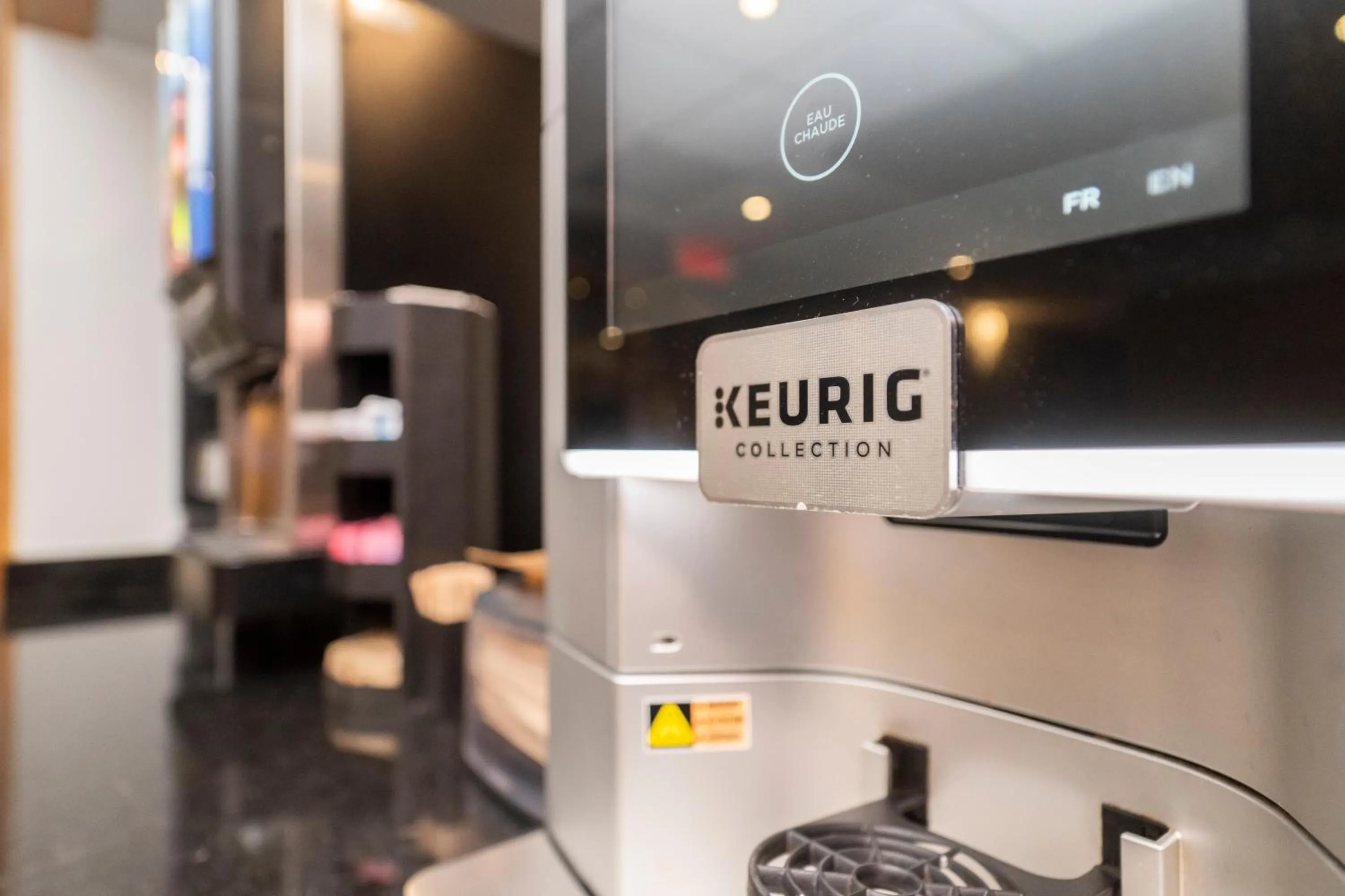 Lunch in Hôtel & Suites Le Dauphin Québec