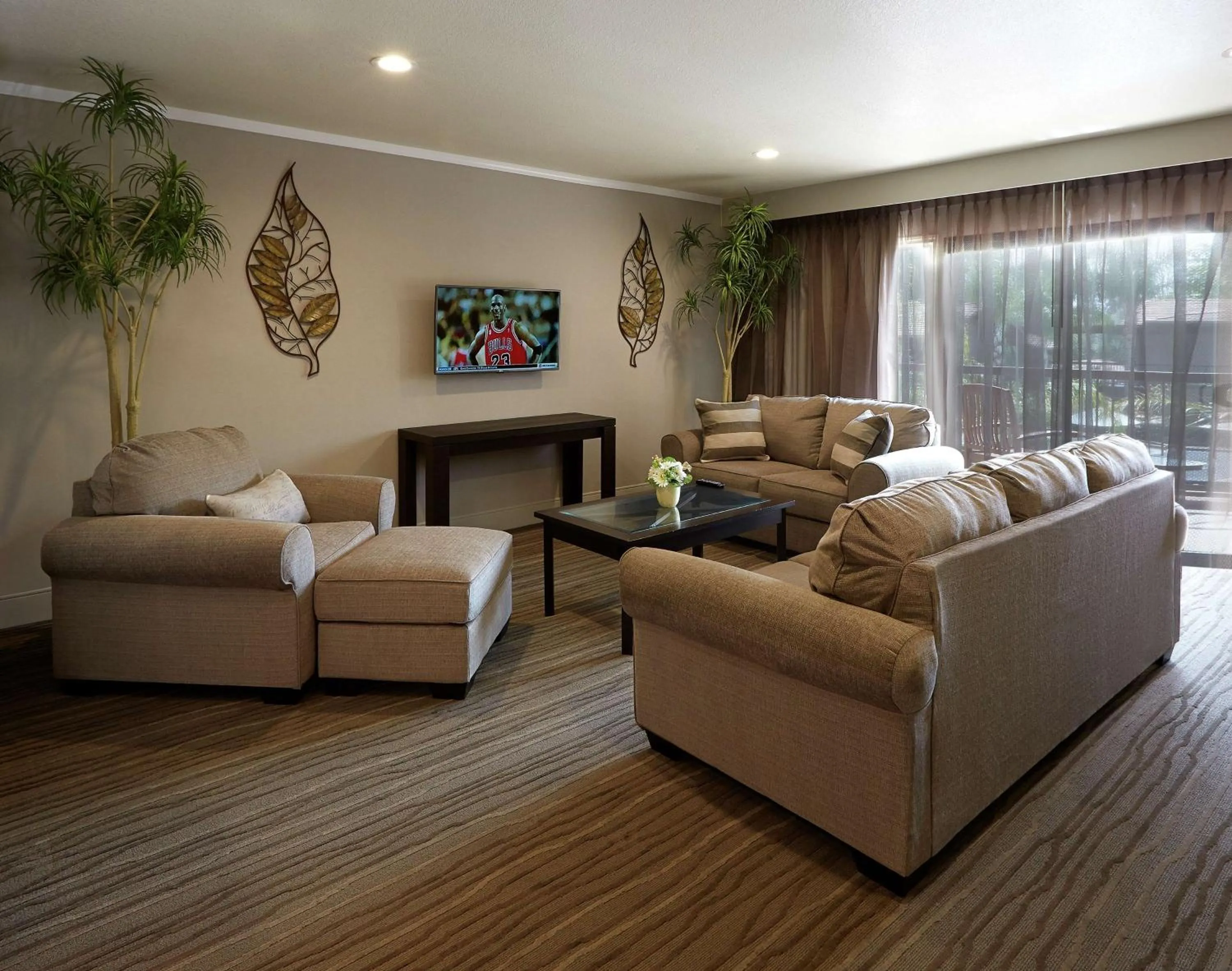 Bedroom in DoubleTree by Hilton Claremont