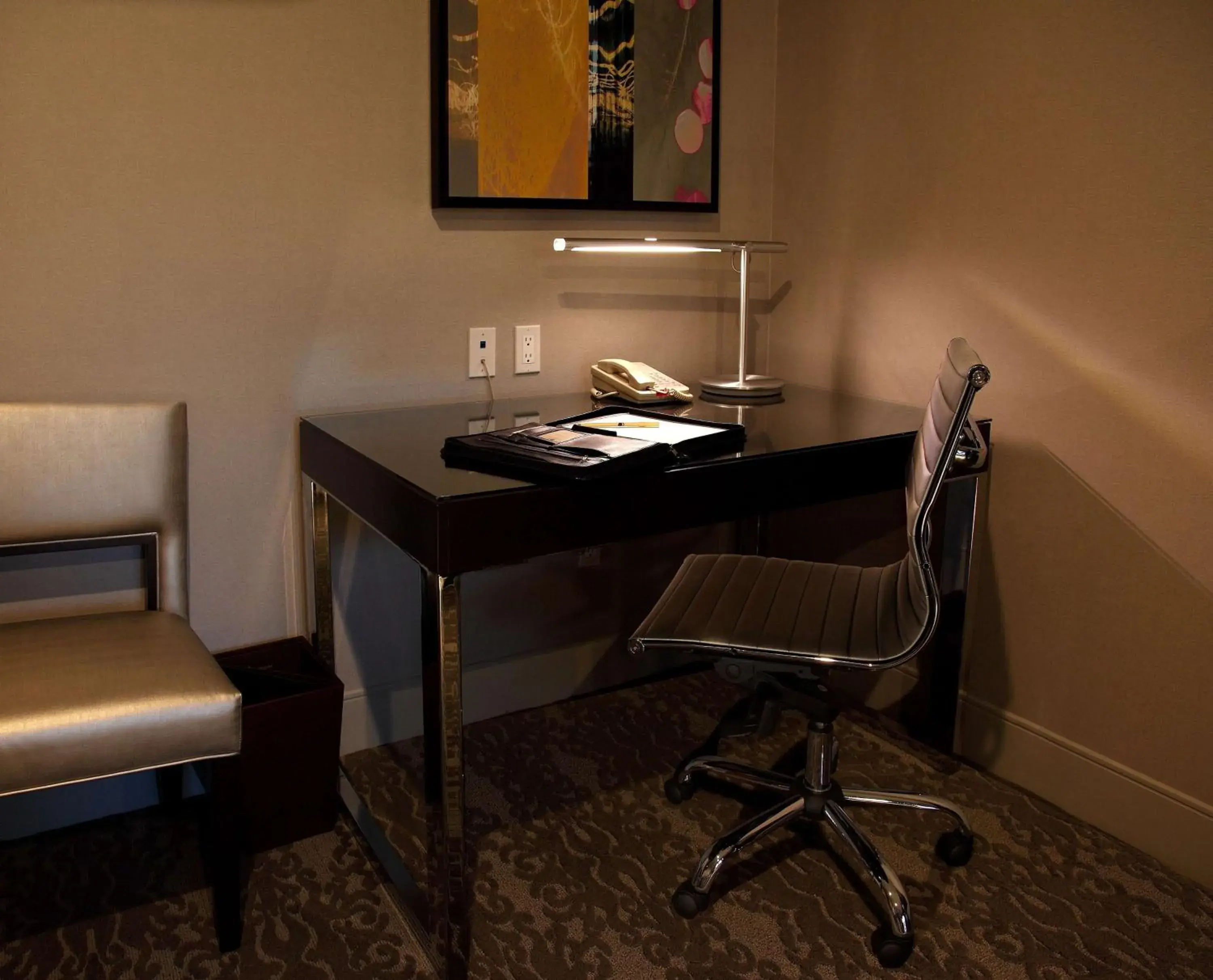 Bedroom in DoubleTree by Hilton Claremont Bedroom in DoubleTree by Hilton Claremont