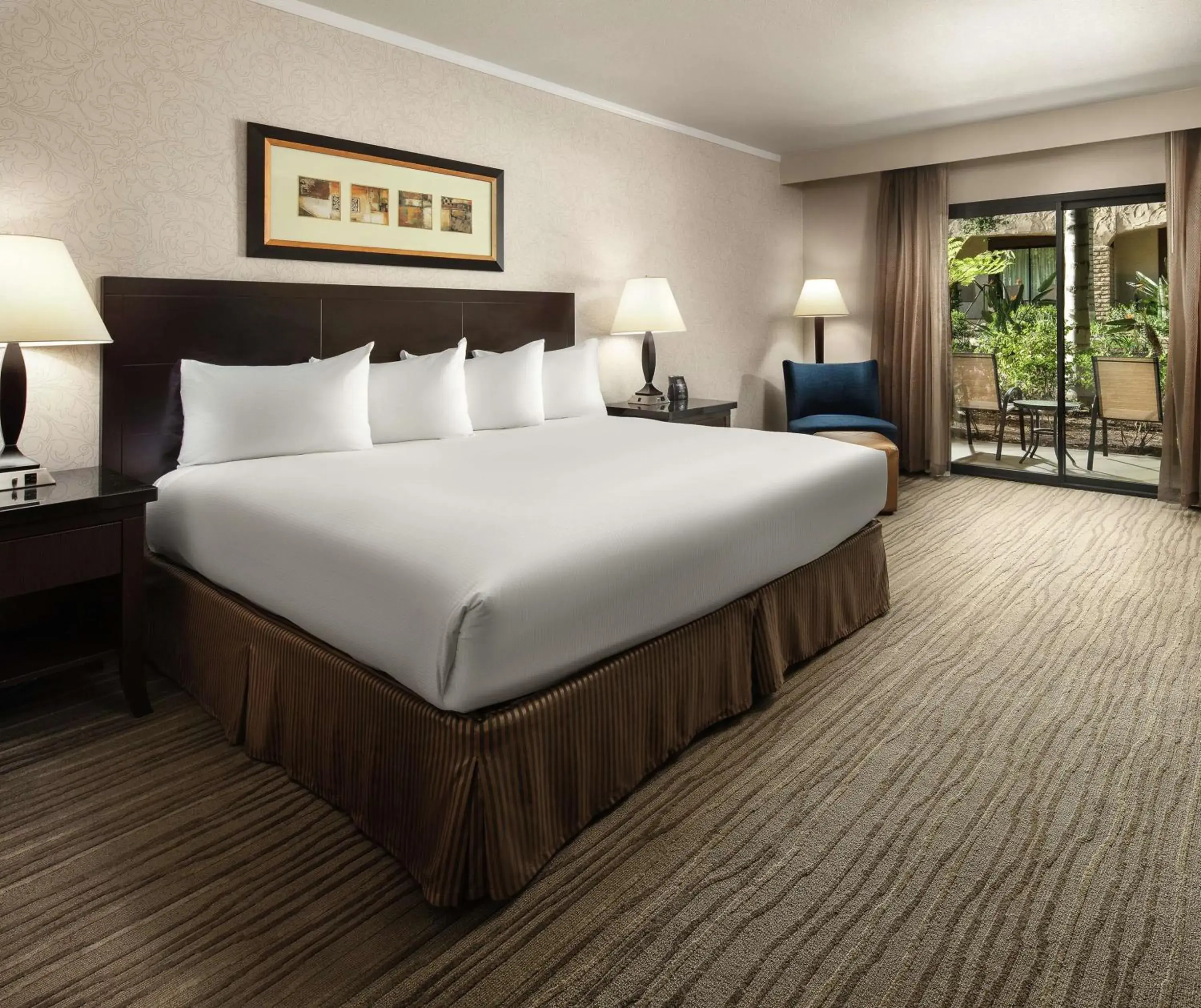 King Room - Non-Smoking in DoubleTree by Hilton Claremont King Room - Non-Smoking in DoubleTree by Hilton Claremont