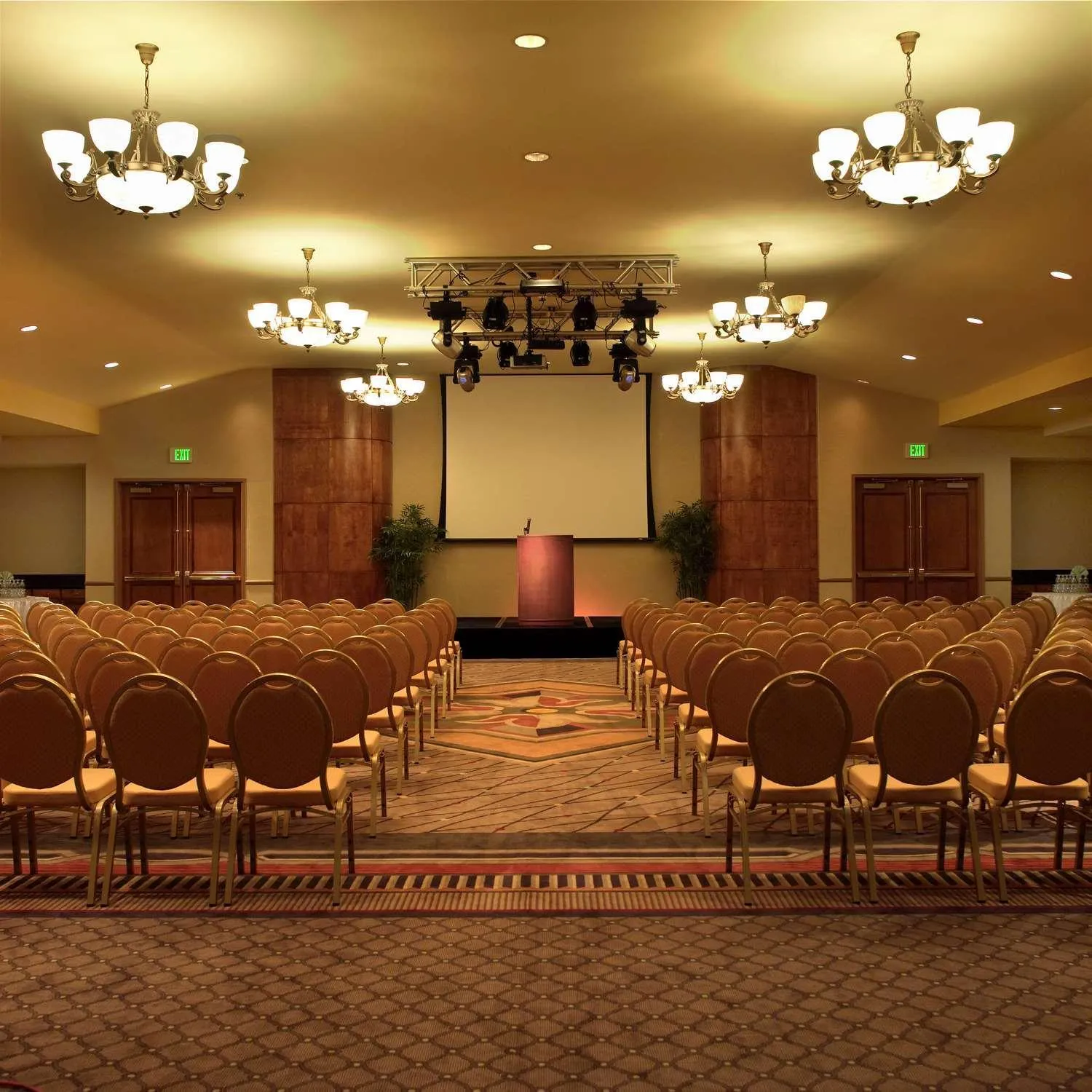 Meeting/conference room in DoubleTree by Hilton Claremont