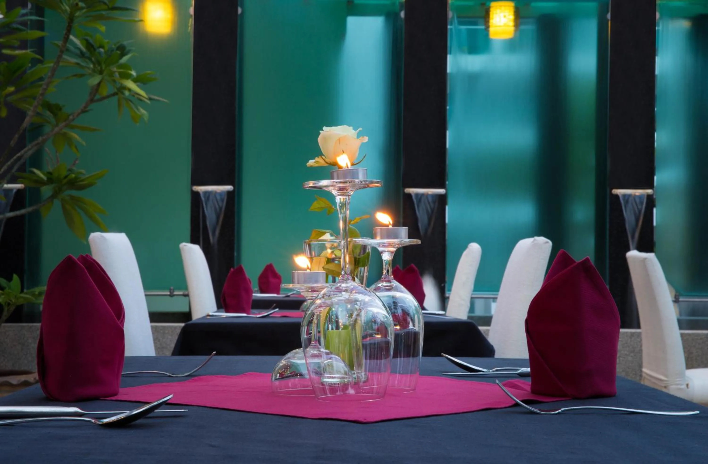 Restaurant/places to eat in Chanalai Romantica Resort - Adults Only, Kata Beach