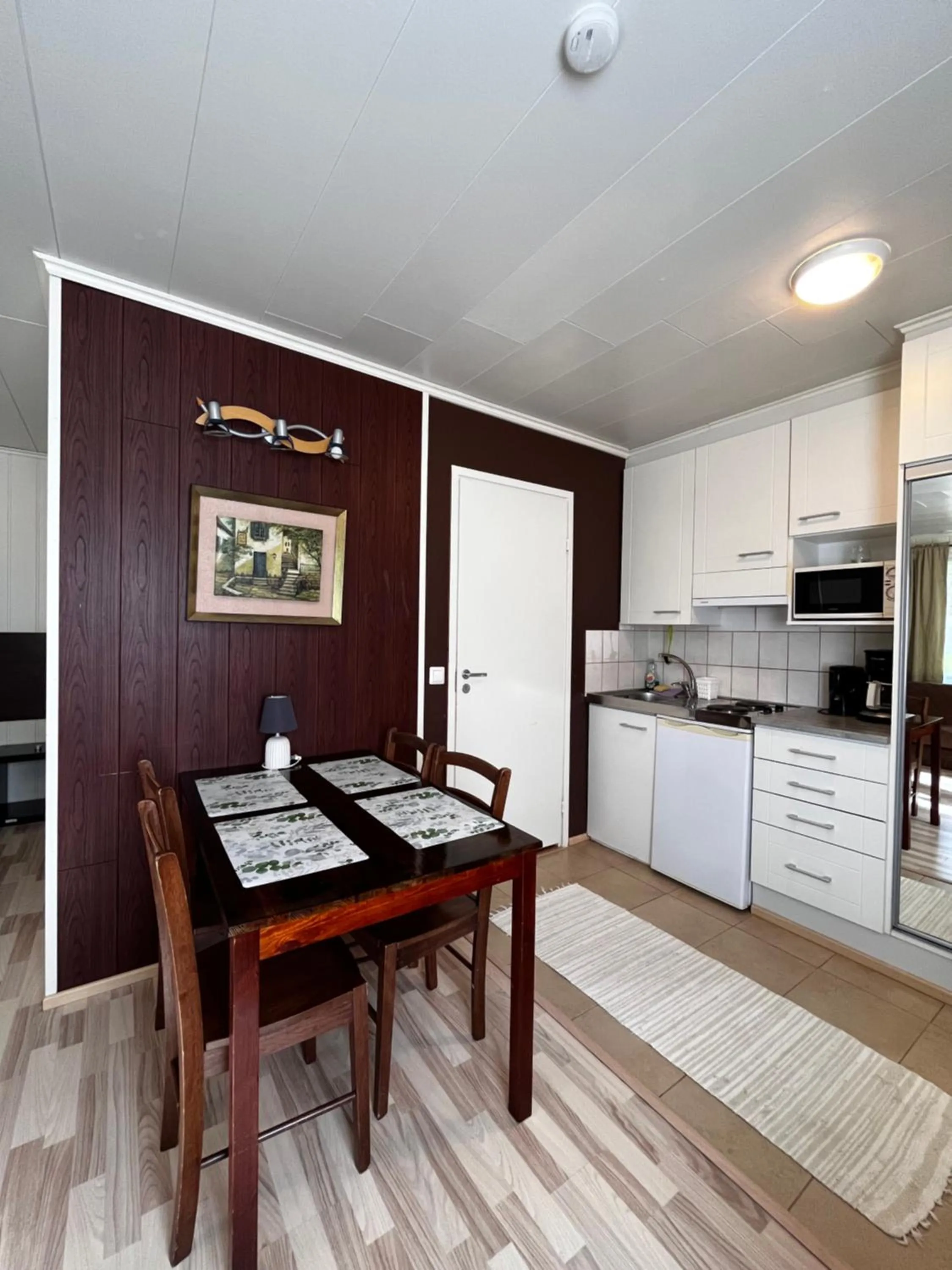 Dining area in Motelli Rovaniemi