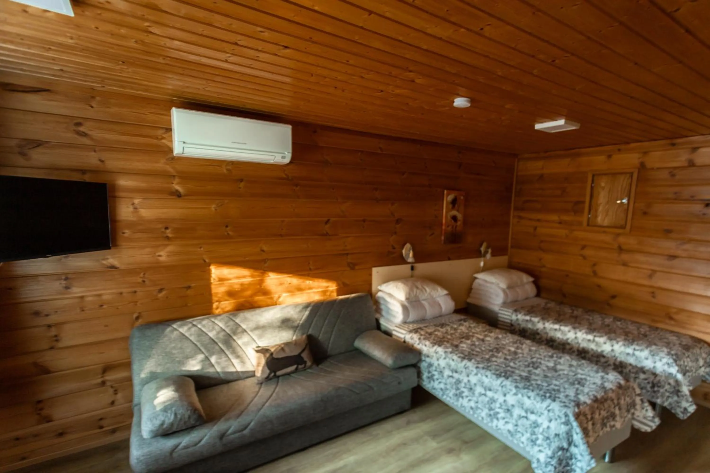 Photo of the whole room, Bed in Motelli Rovaniemi