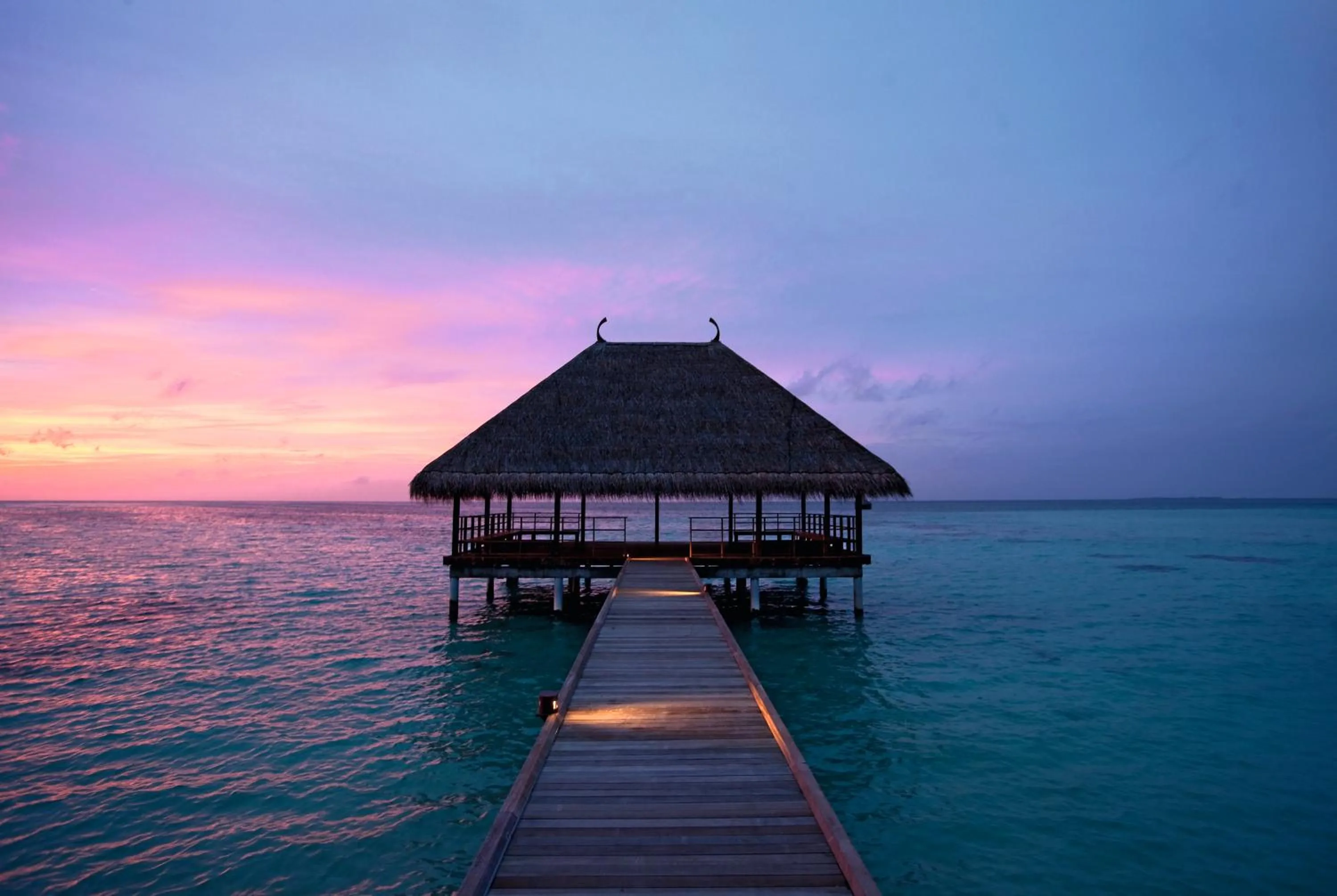 Sunset in Constance Moofushi Maldives - All Inclusive