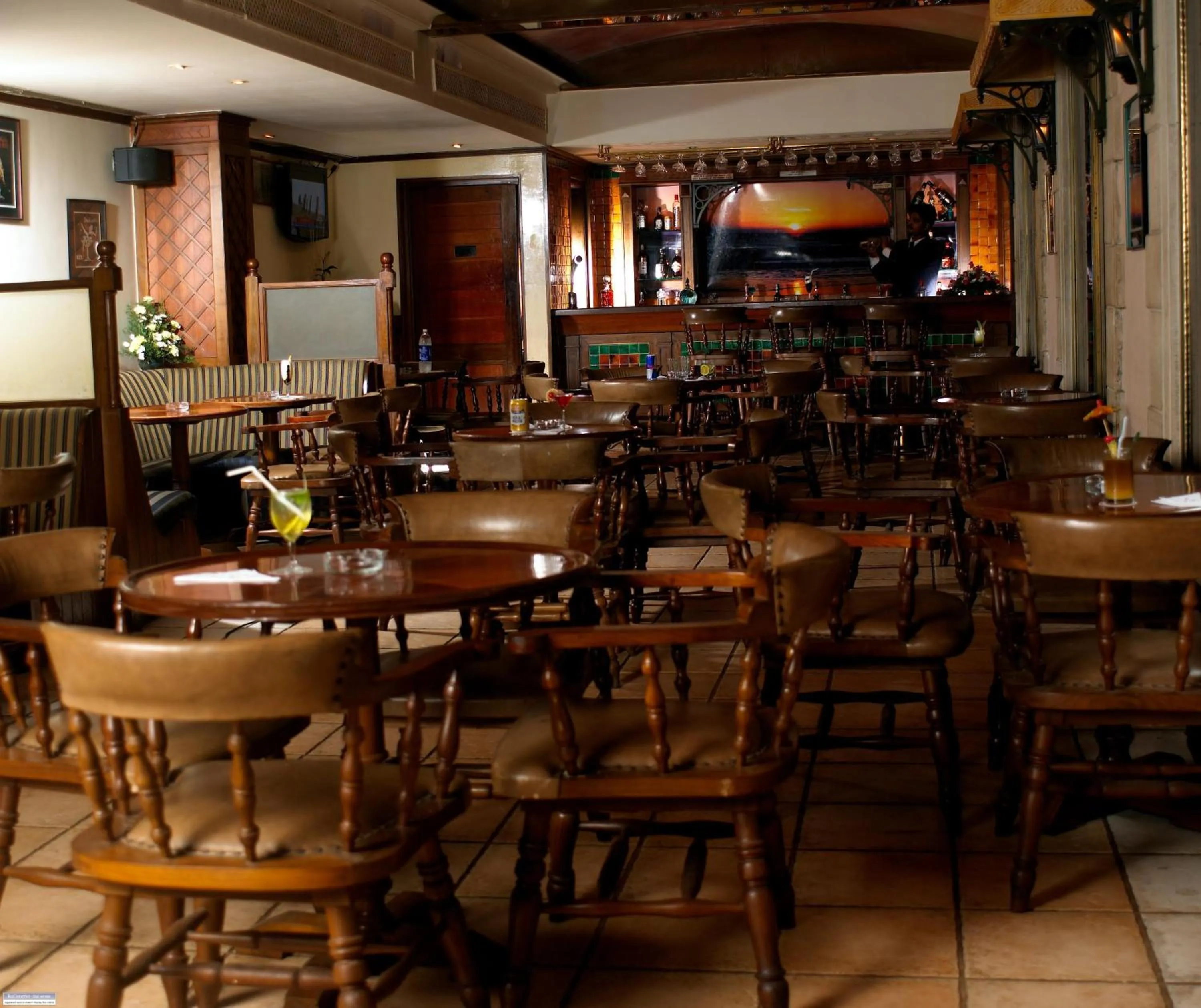 Lounge or bar in Beverly Hotel