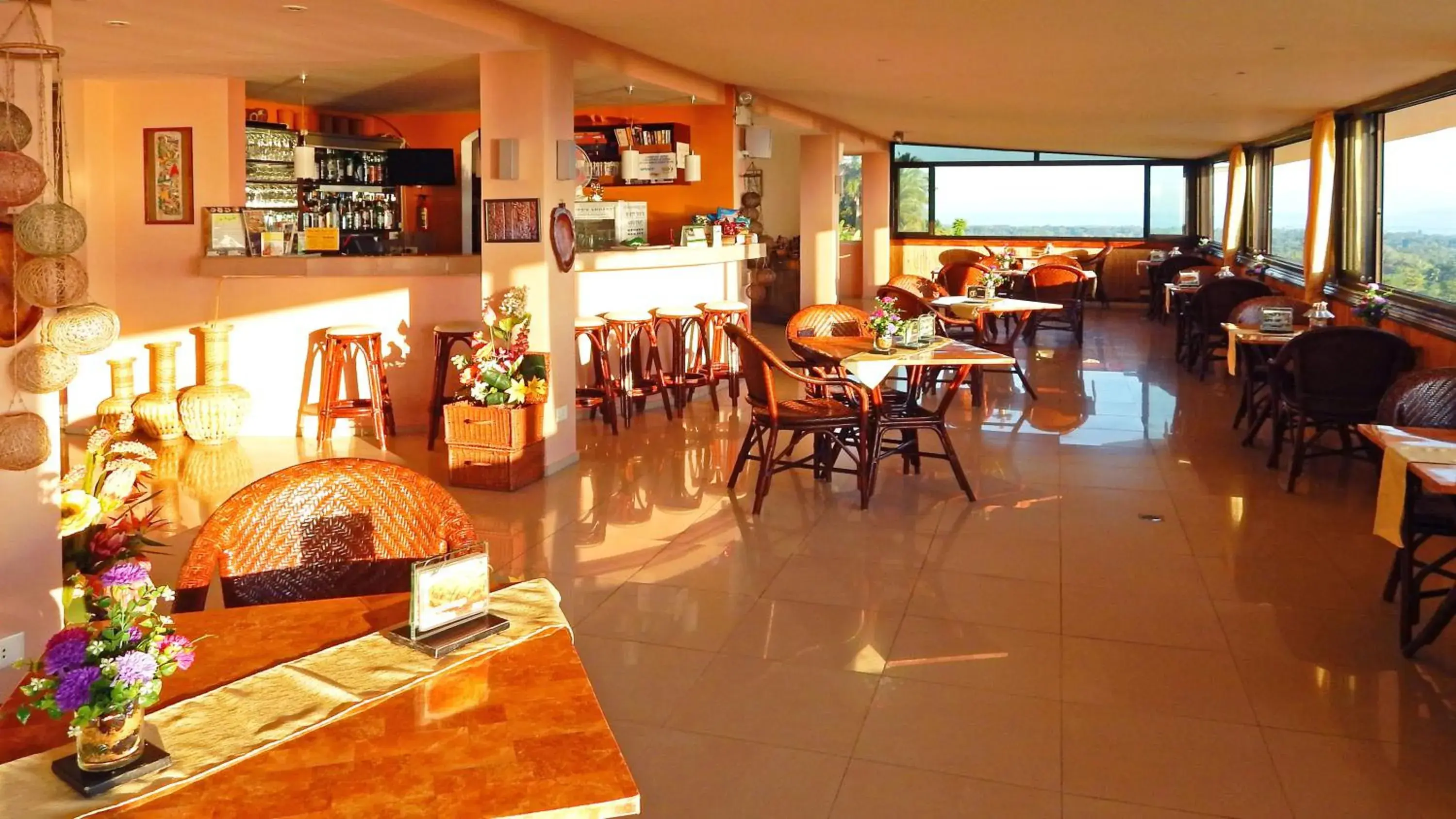 Restaurant/places to eat in Bohol Vantage Resort Restaurant/places to eat in Bohol Vantage Resort
