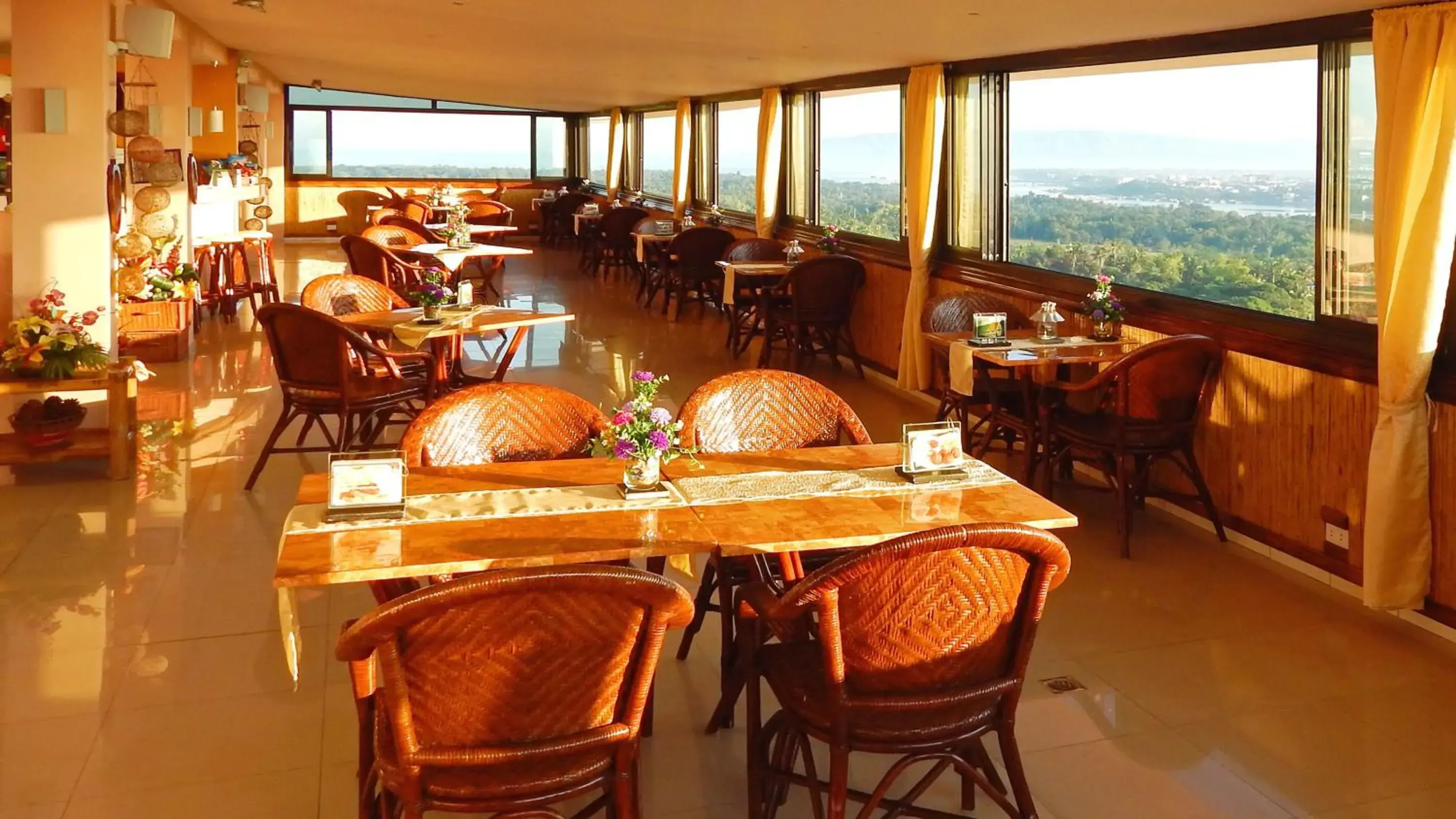 Restaurant/places to eat in Bohol Vantage Resort Restaurant/places to eat in Bohol Vantage Resort