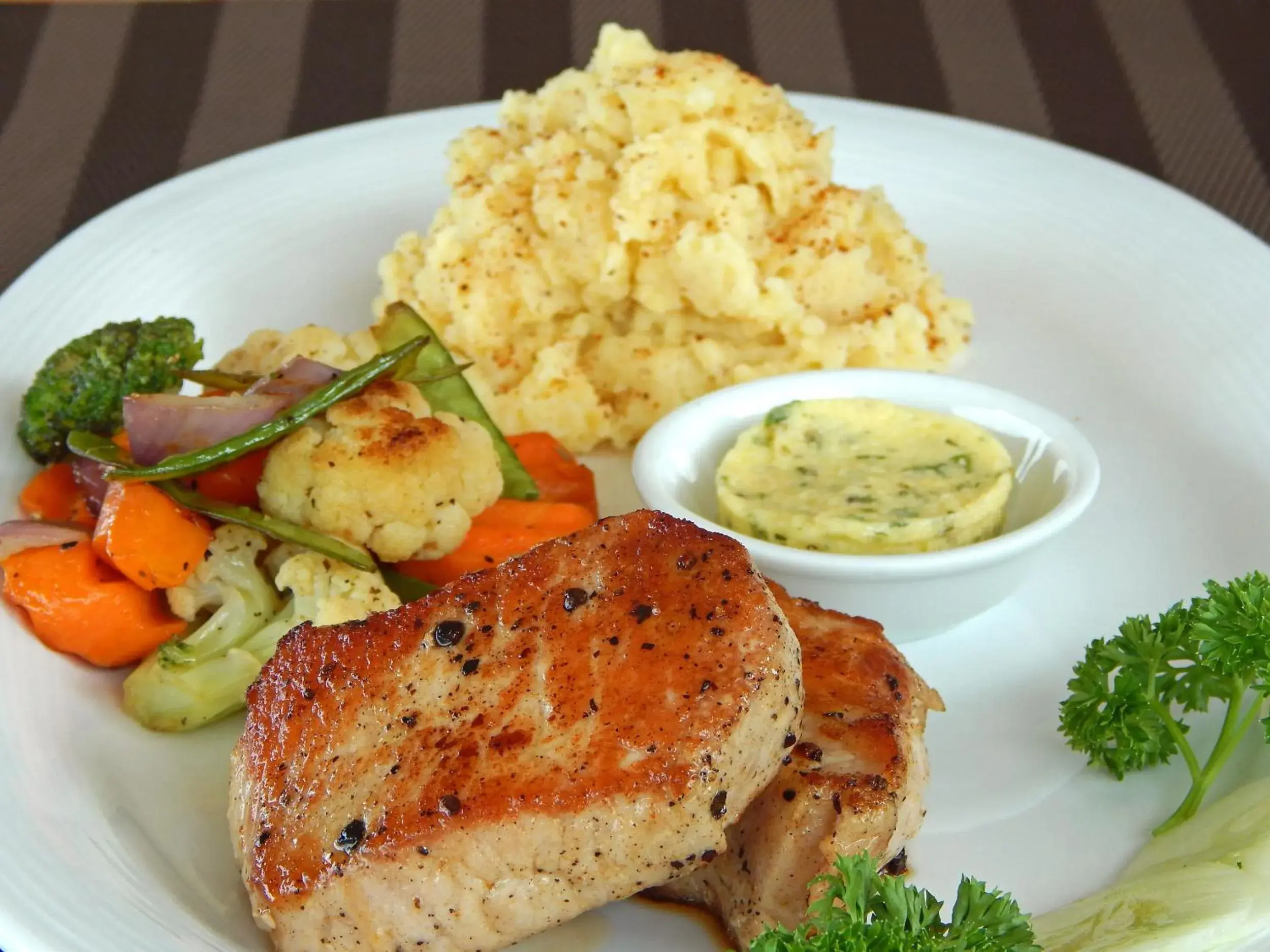 Restaurant/places to eat in Bohol Vantage Resort Restaurant/places to eat in Bohol Vantage Resort