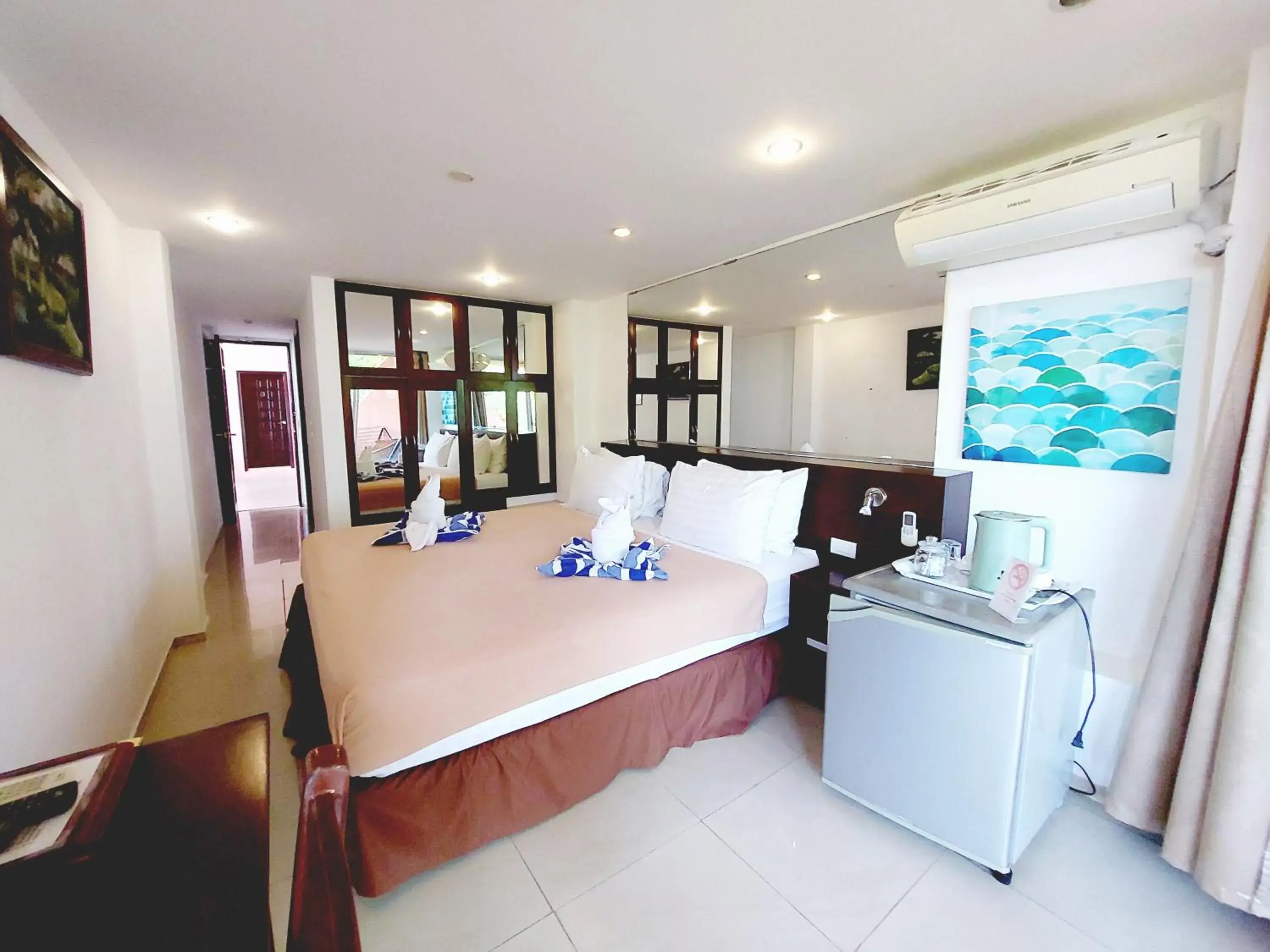 Photo of the whole room, Bed in Bohol Vantage Resort Photo of the whole room, Bed in Bohol Vantage Resort