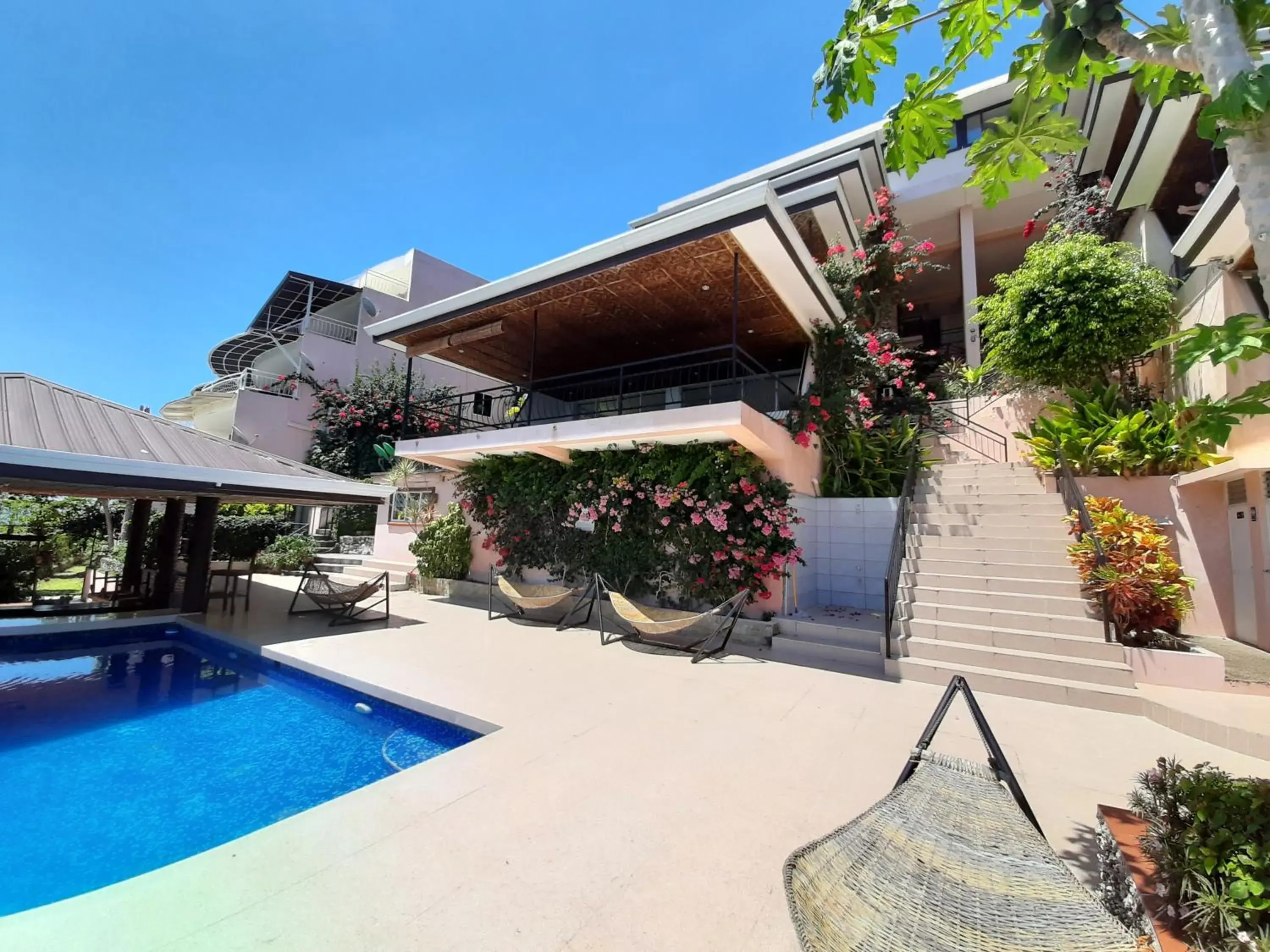 Swimming pool in Bohol Vantage Resort Swimming pool in Bohol Vantage Resort