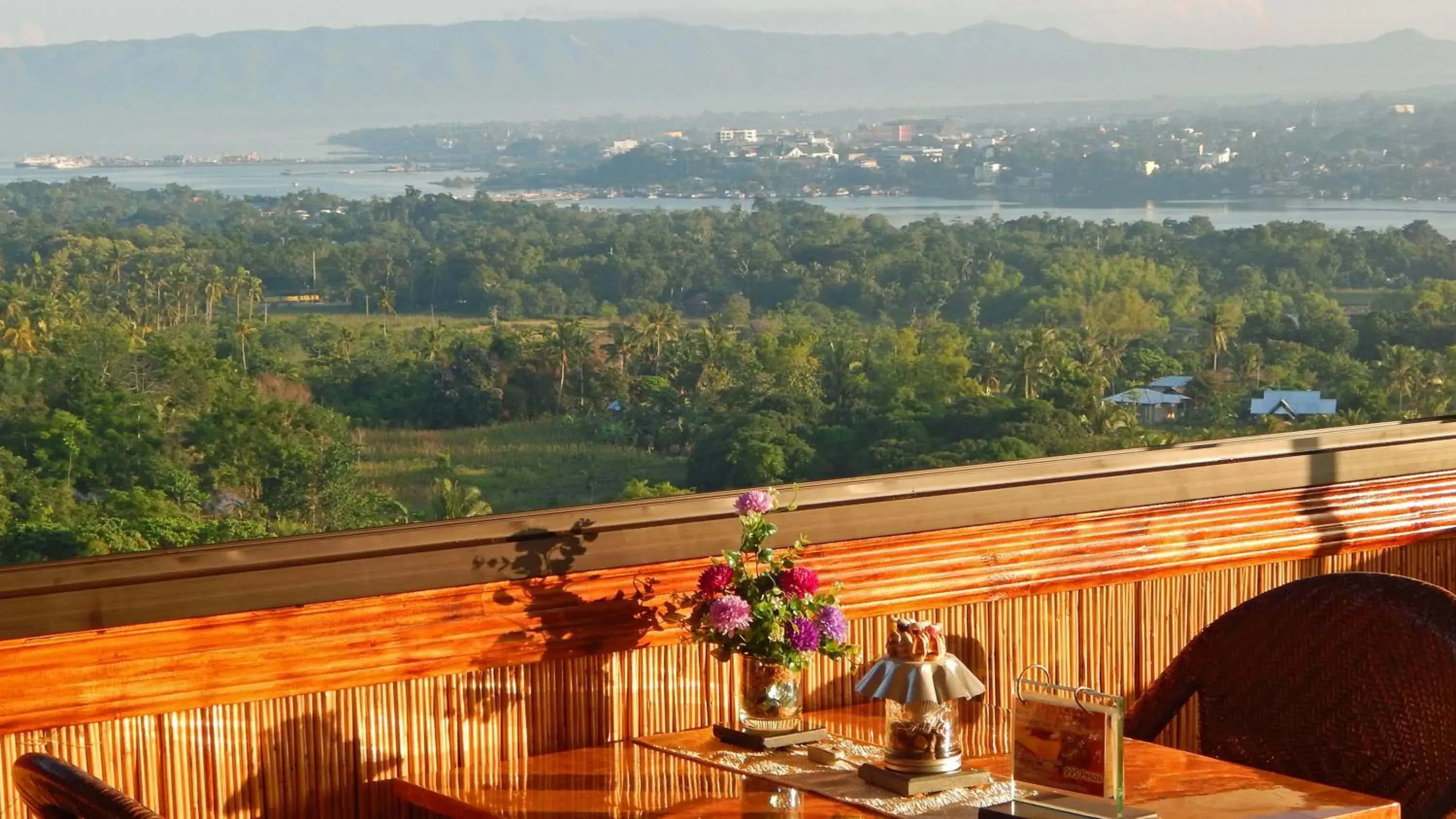 Restaurant/places to eat in Bohol Vantage Resort Restaurant/places to eat in Bohol Vantage Resort