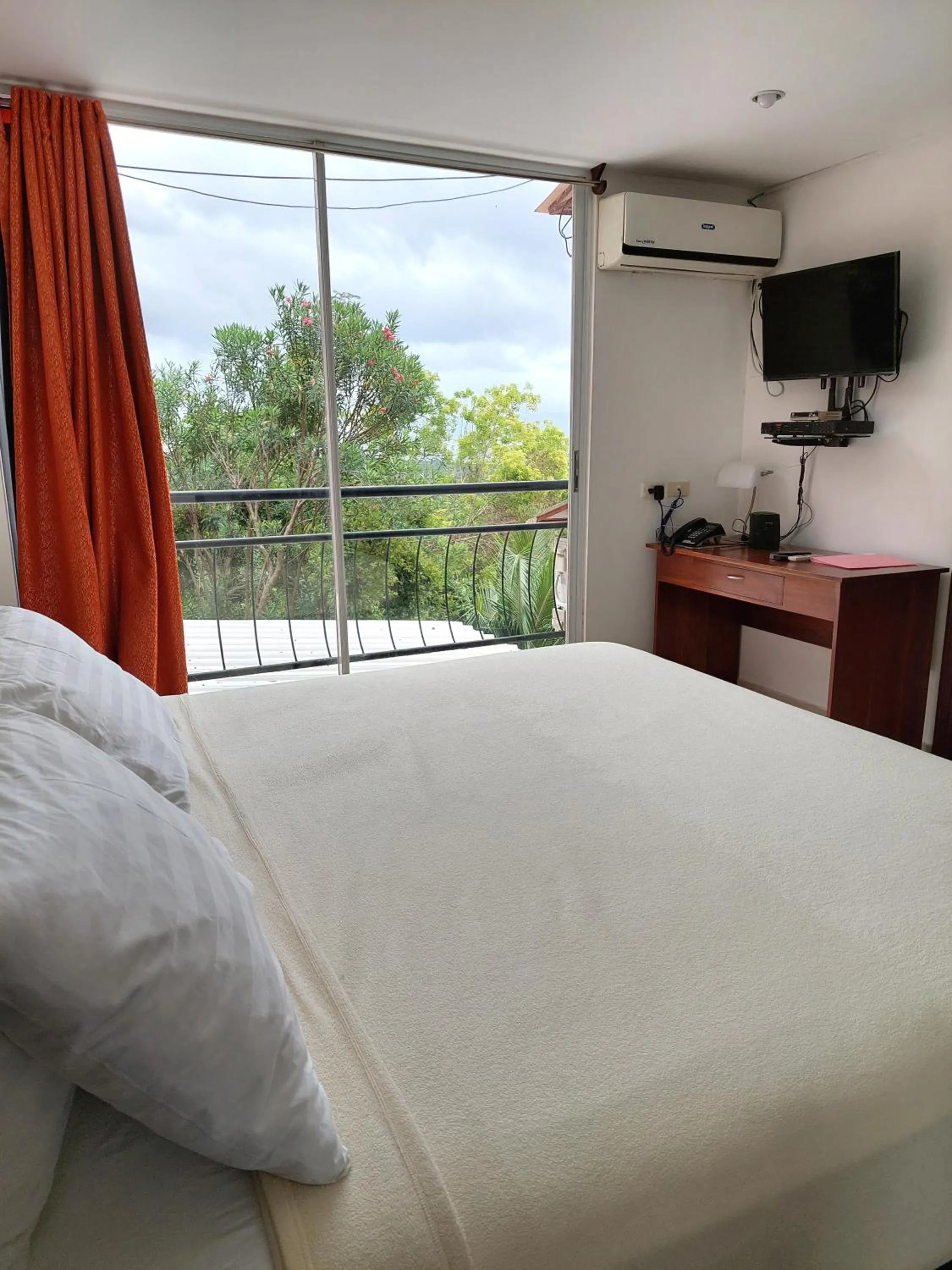 Bed in Bohol Vantage Resort