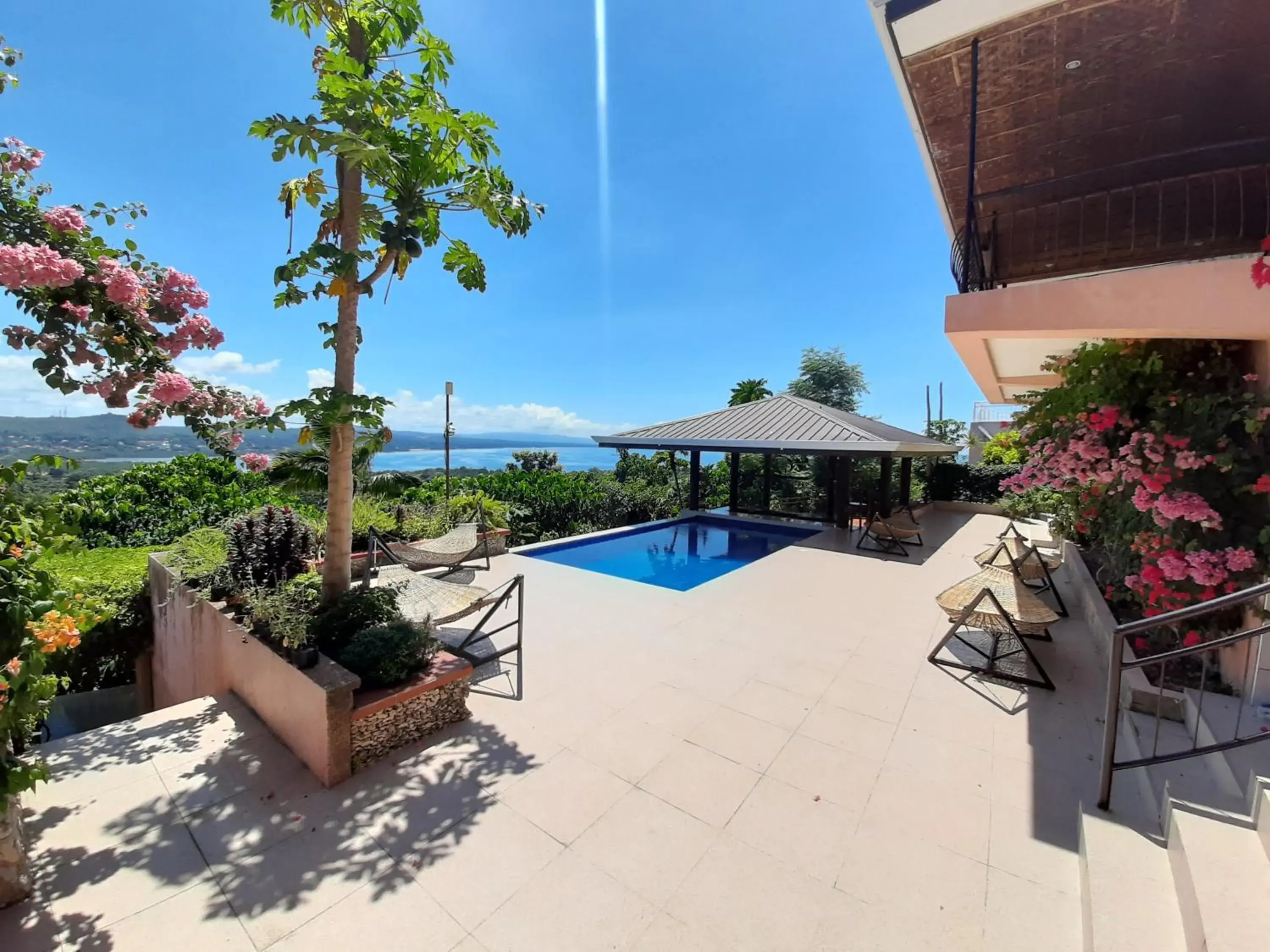 Swimming pool in Bohol Vantage Resort Swimming pool in Bohol Vantage Resort