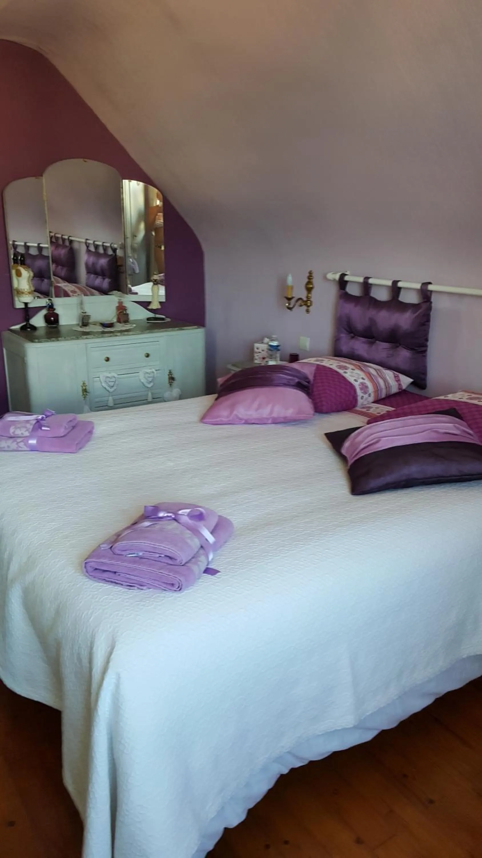 Bedroom, Bed in Au berceau du loup agile