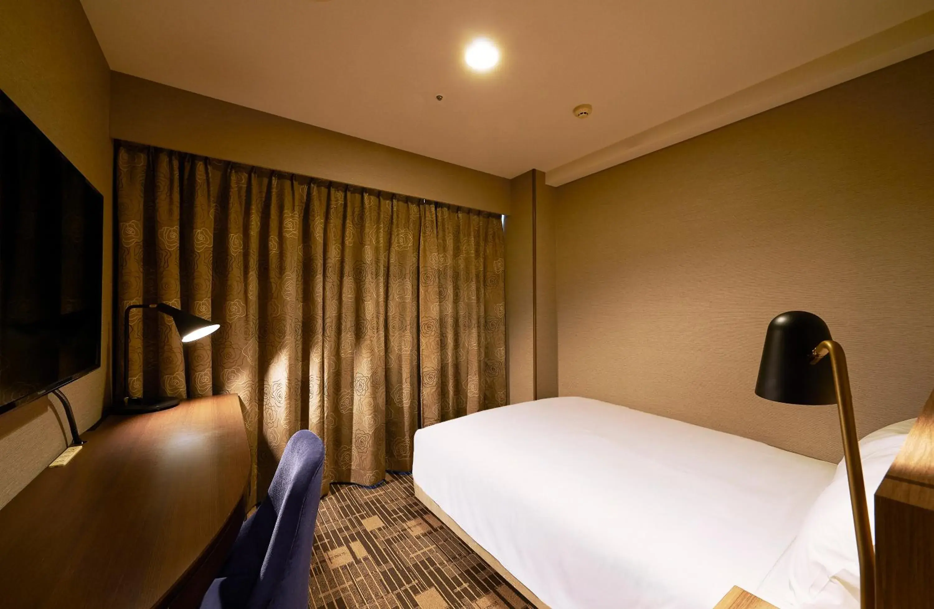 Standard Double Room - single occupancy - Non Smoking in Sotetsu Fresa Inn Kawasaki-Higashiguchi Standard Double Room - single occupancy - Non Smoking in Sotetsu Fresa Inn Kawasaki-Higashiguchi