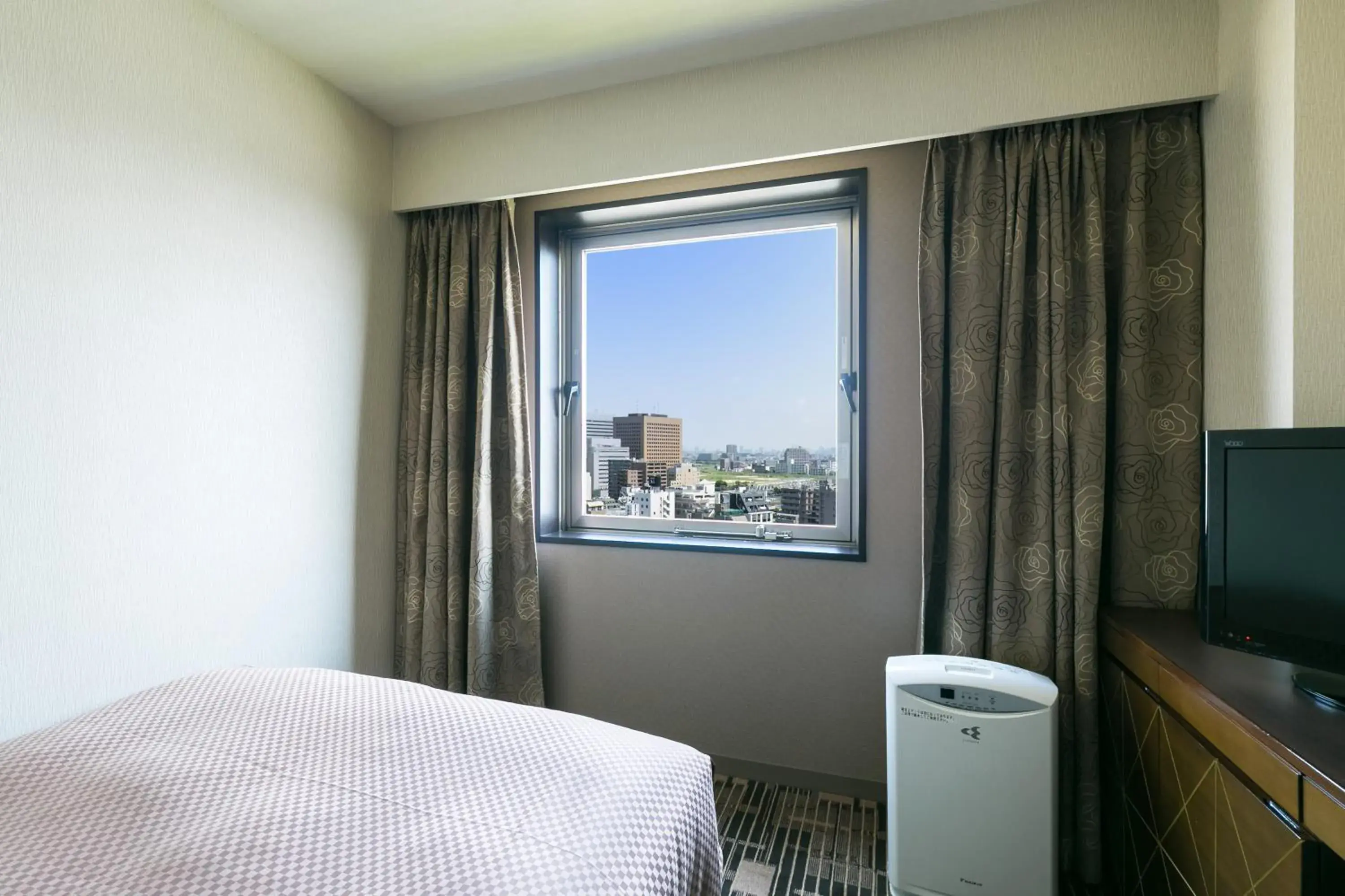 Photo of the whole room, Bed in Sotetsu Fresa Inn Kawasaki-Higashiguchi Photo of the whole room, Bed in Sotetsu Fresa Inn Kawasaki-Higashiguchi
