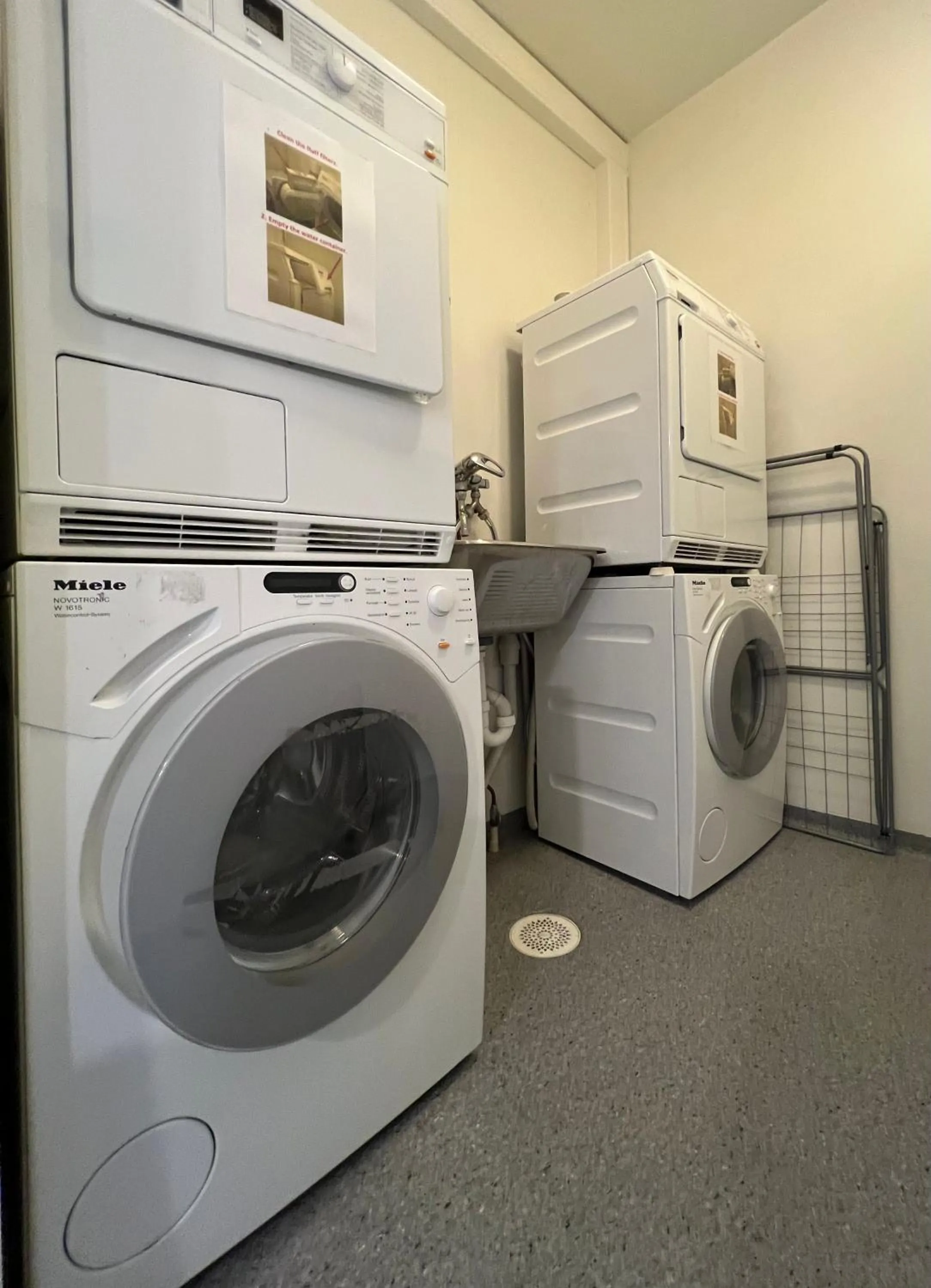 washing machine in Bodø Hostel & Motel